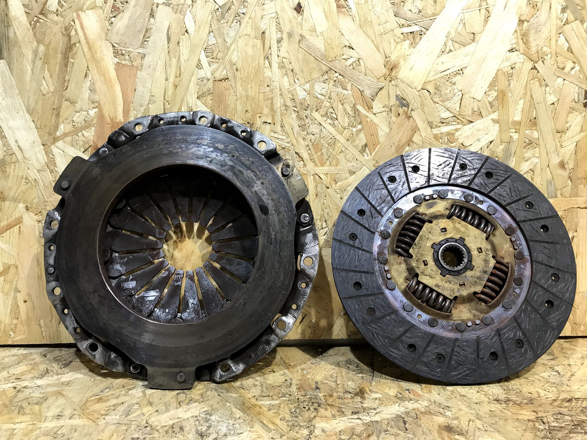 https://gcs.partsauto.market/rn-stockpro.appspot.com/thmbs/userImages/8a62b3363da0e09cb67cff1c6fea183c/part/1a8c9cdf-cb31-424f-b78c-7eaffc8f9c68_1731448845718.jpg