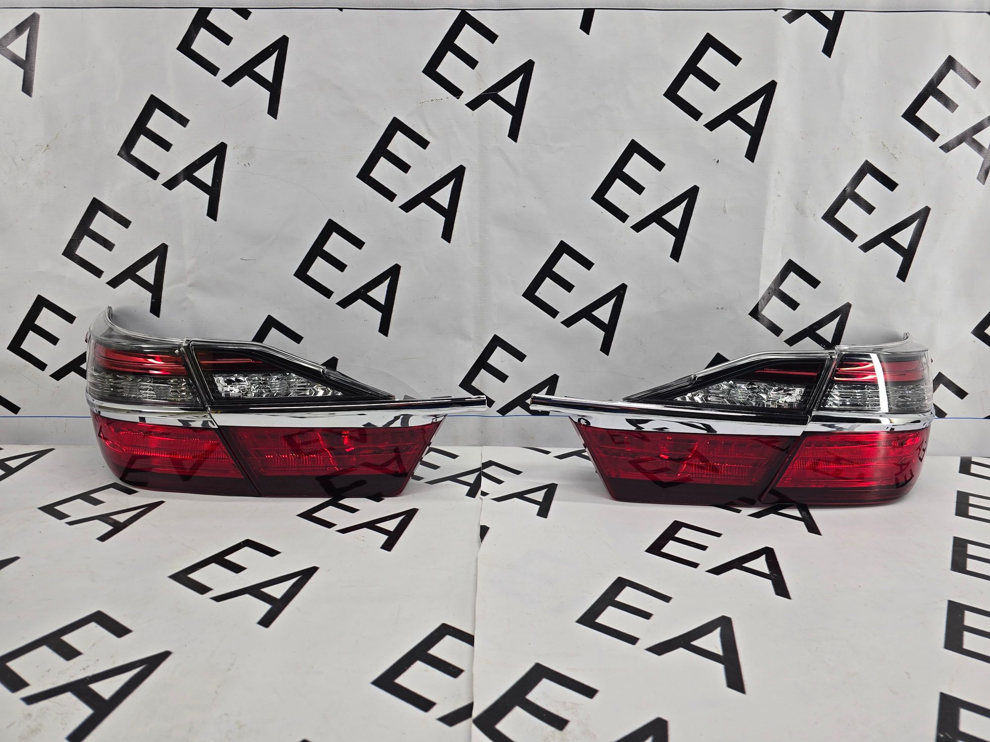Комплект задних фонарей Toyota Camry 55 (2014—2018)