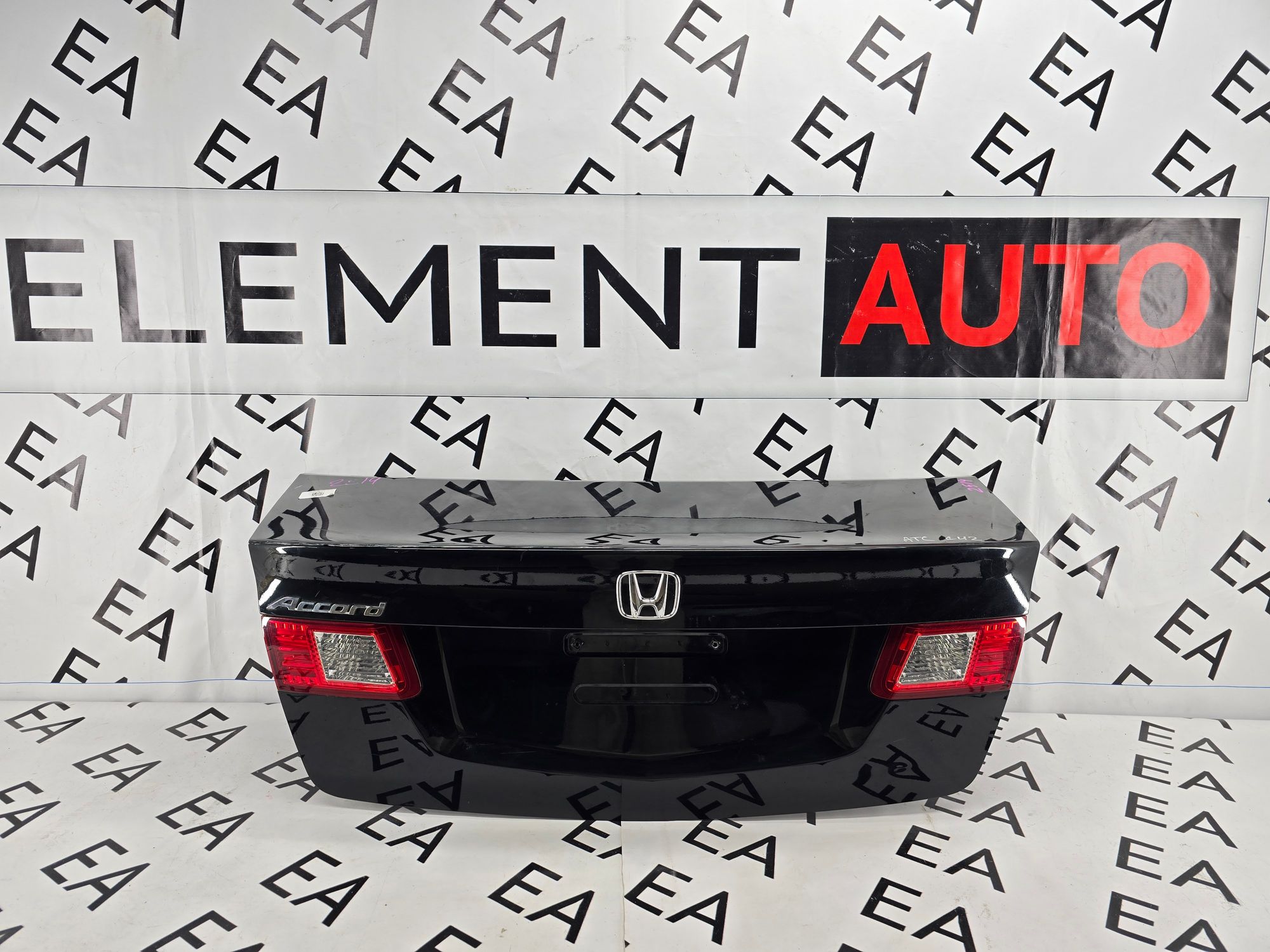 Крышка багажника Honda Accord 8 2008-2011