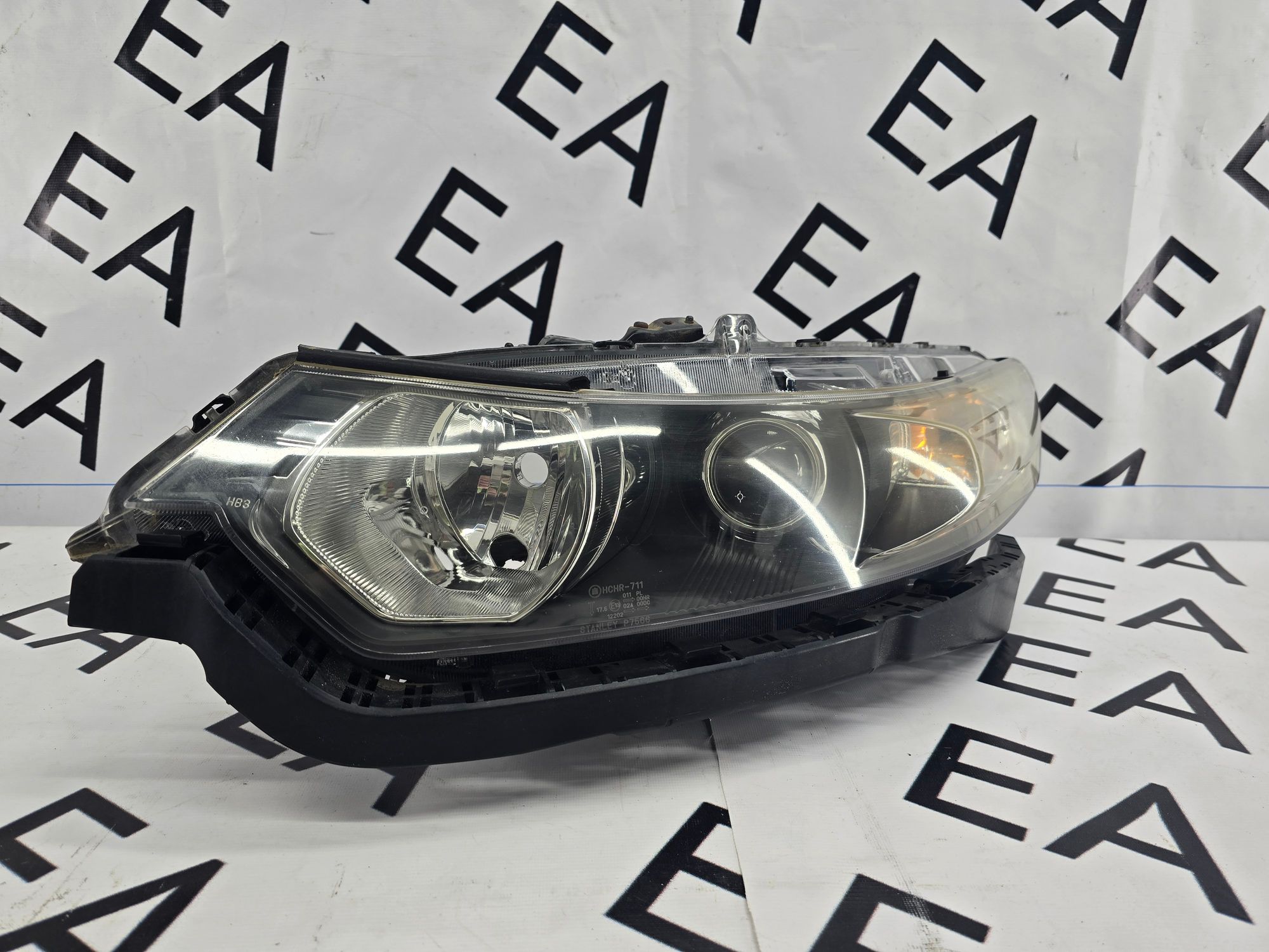 Фара левая Honda Accord 8 2007-2011