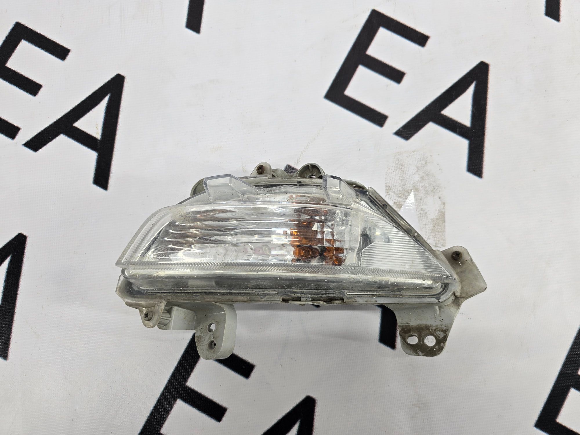 Повторитель поворота в бампера Mazda 3 BM 