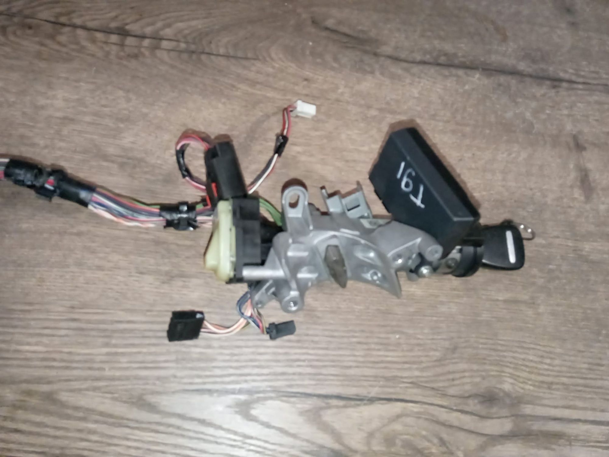 https://gcs.partsauto.market/rn-stockpro.appspot.com/thmbs/userImages/a486c87f8955b6e25f9185efee619899/part/0a88cf27-687e-4e65-820d-e7b5733d294e_1746983665907.jpg