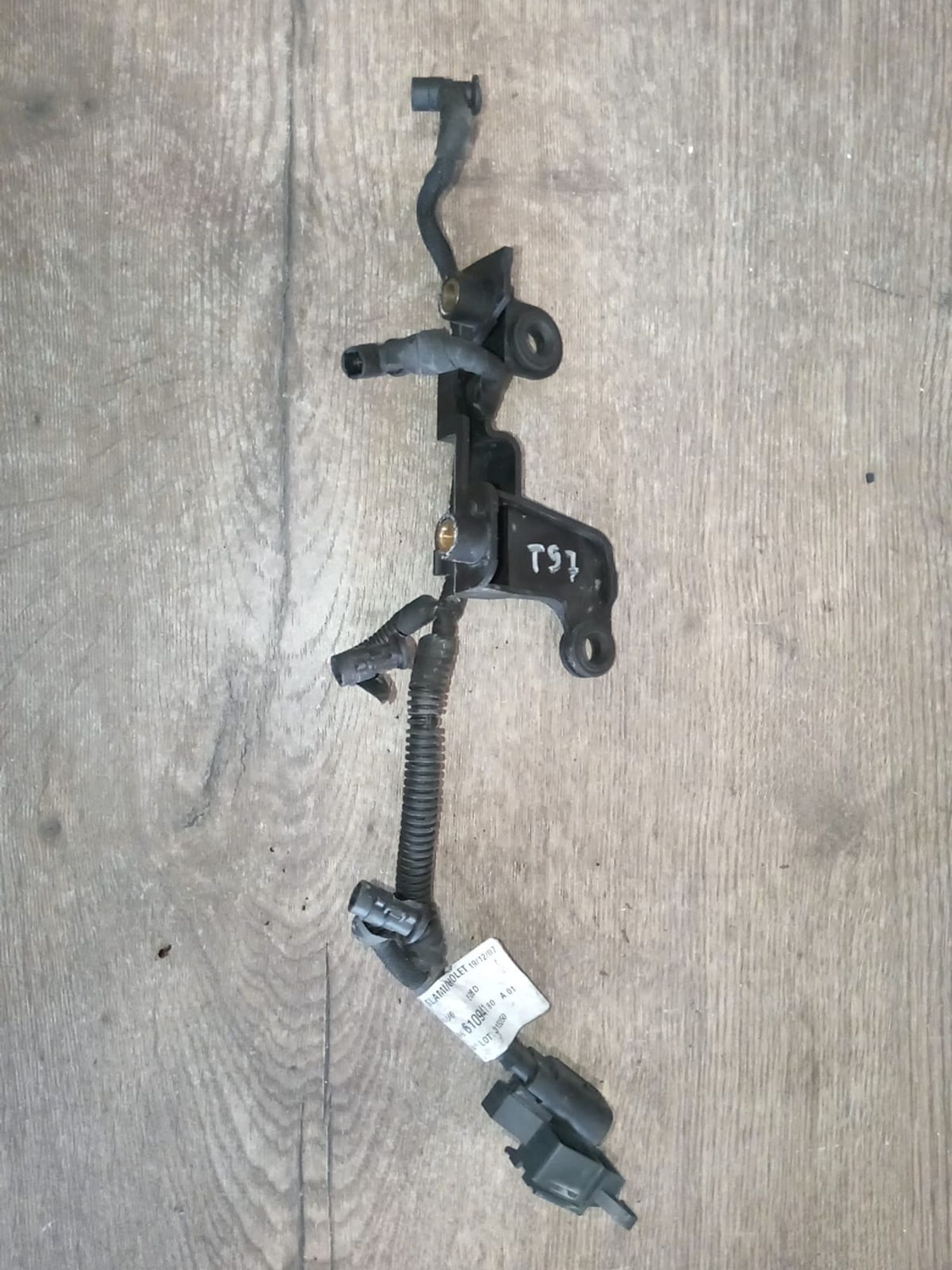 https://gcs.partsauto.market/rn-stockpro.appspot.com/thmbs/userImages/a486c87f8955b6e25f9185efee619899/part/11486e26-e44c-4c2b-8c2a-eb45c2dde369_1748010003804.jpg