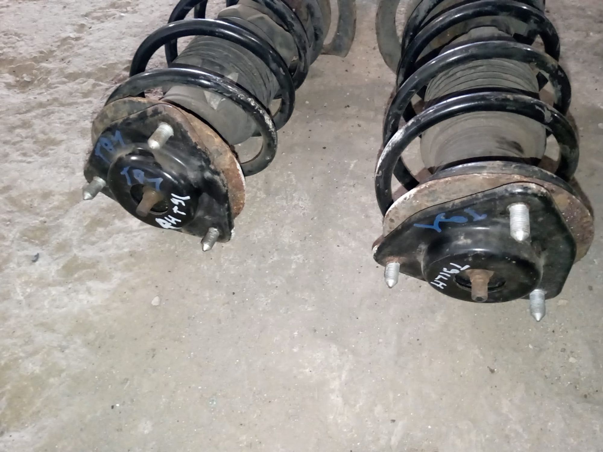 https://gcs.partsauto.market/rn-stockpro.appspot.com/thmbs/userImages/a486c87f8955b6e25f9185efee619899/part/17f3b441-77b0-4df6-8ac6-8e4dbed6c154_1747946216827.jpg