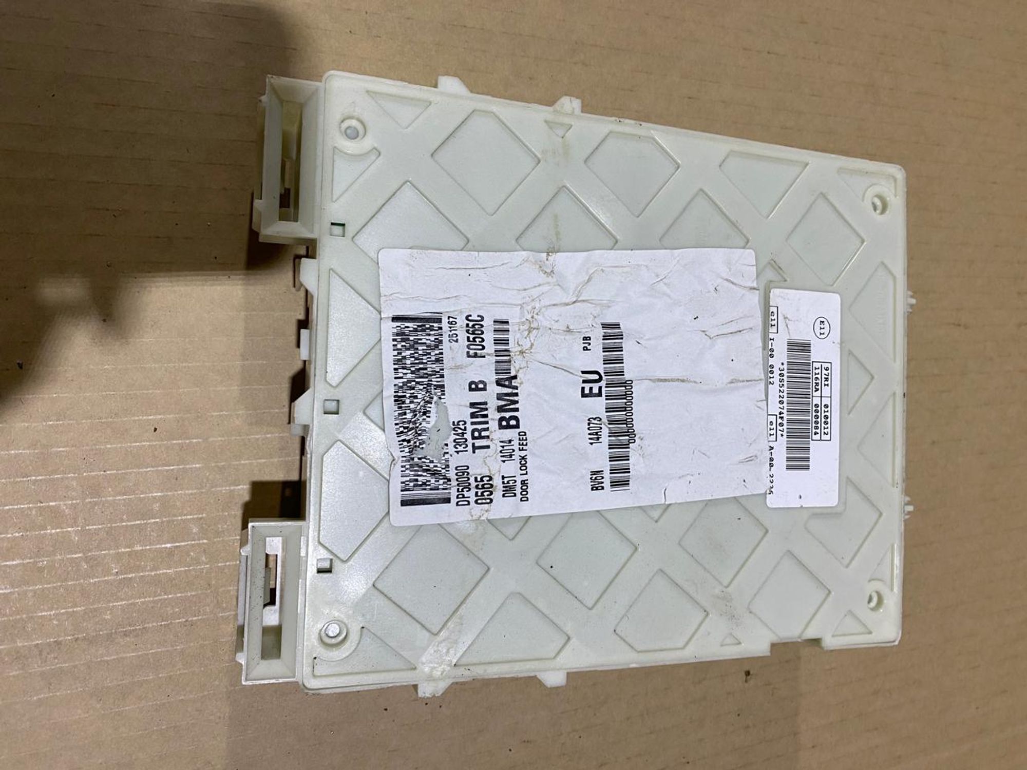 https://gcs.partsauto.market/rn-stockpro.appspot.com/thmbs/userImages/a486c87f8955b6e25f9185efee619899/part/30090859-7403-41bc-9d1d-b45eba9d2a0c_1750103588872.jpg