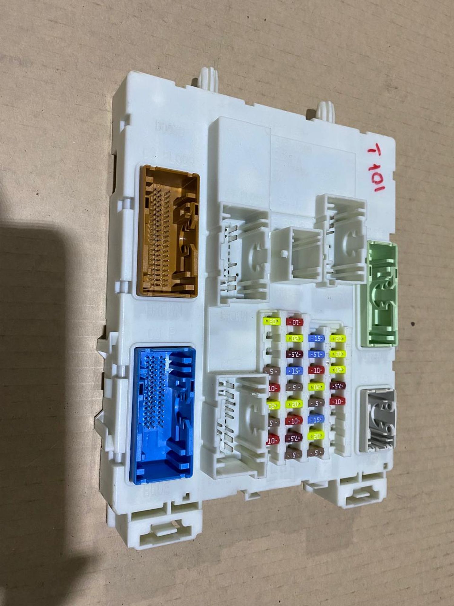 https://gcs.partsauto.market/rn-stockpro.appspot.com/thmbs/userImages/a486c87f8955b6e25f9185efee619899/part/4d647007-ac1d-4701-90ec-17beb4fe8a51_1750103586404.jpg