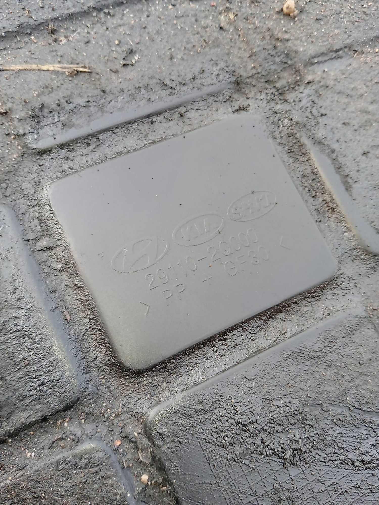 https://gcs.partsauto.market/rn-stockpro.appspot.com/thmbs/userImages/a486c87f8955b6e25f9185efee619899/part/4e7546f3-2dff-48f7-b972-eb6725e48757_1748548774959.jpg