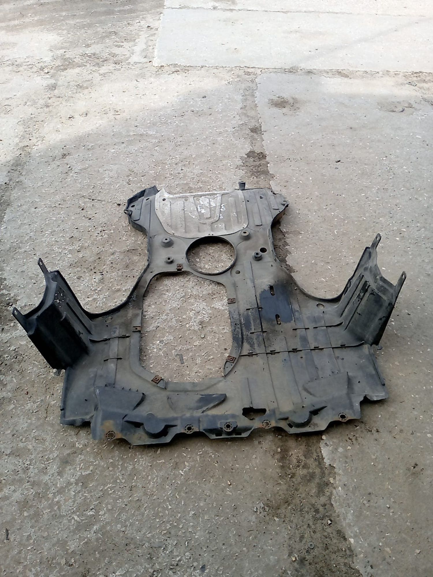 https://gcs.partsauto.market/rn-stockpro.appspot.com/thmbs/userImages/a486c87f8955b6e25f9185efee619899/part/7636cbba-5900-4871-81de-abdc58b77cf0_1748510857820.jpg