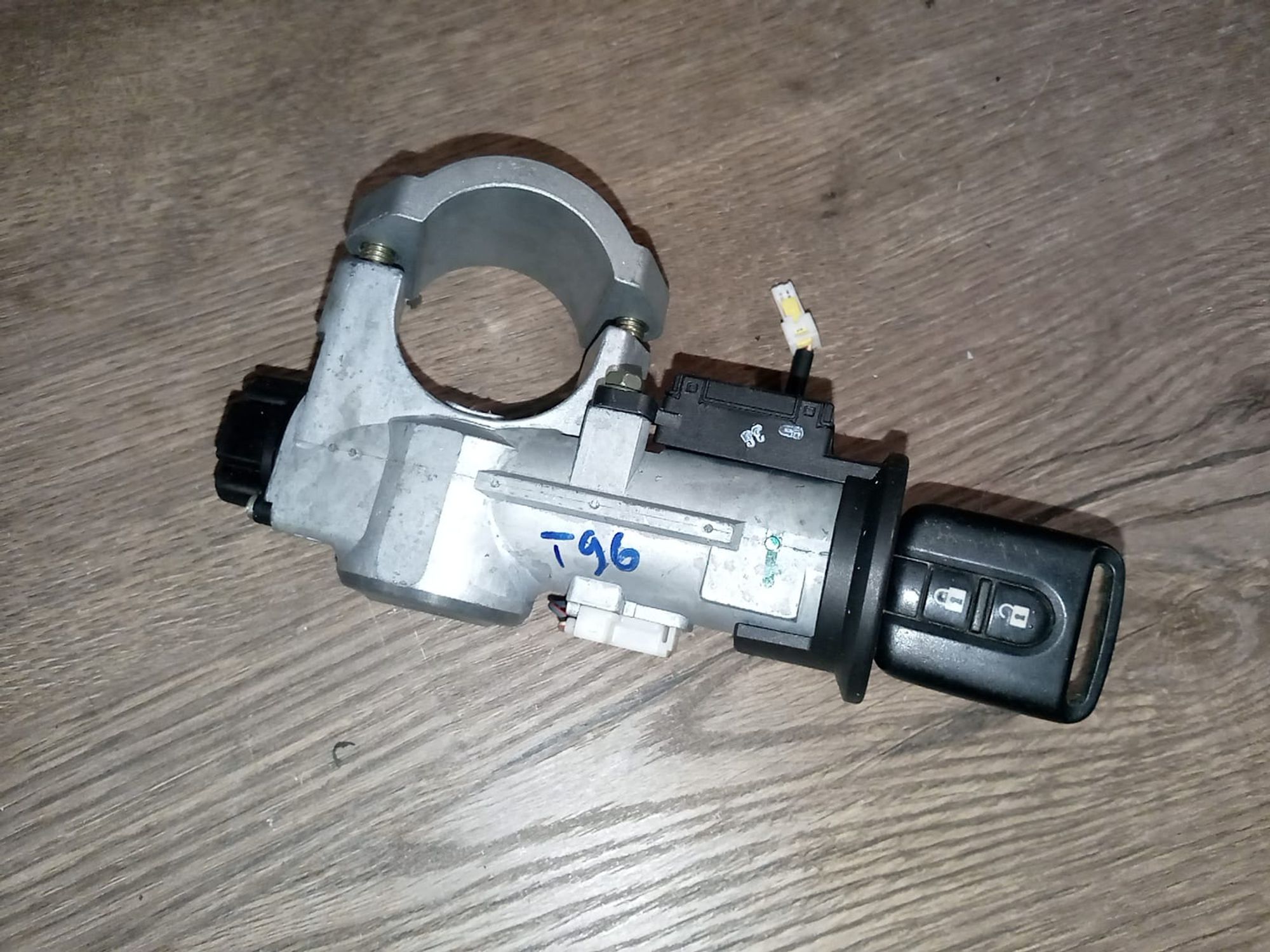 https://gcs.partsauto.market/rn-stockpro.appspot.com/thmbs/userImages/a486c87f8955b6e25f9185efee619899/part/7d9372eb-bd48-4b53-8956-0ace83f98211_1746984313282.jpg