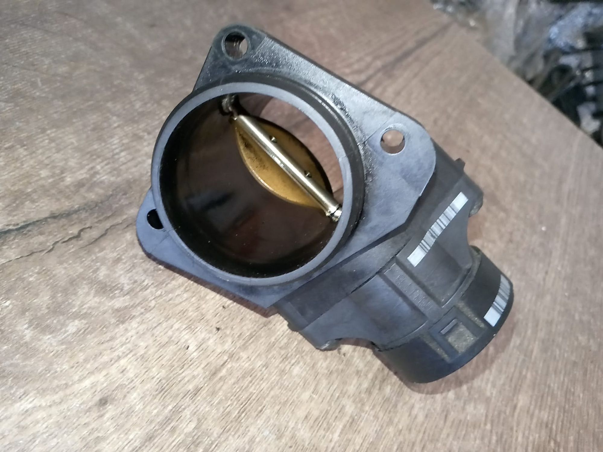 https://gcs.partsauto.market/rn-stockpro.appspot.com/thmbs/userImages/a486c87f8955b6e25f9185efee619899/part/88e5cab2-fc25-4ec9-889f-7f6e7dc55f85_1748006177803.jpg