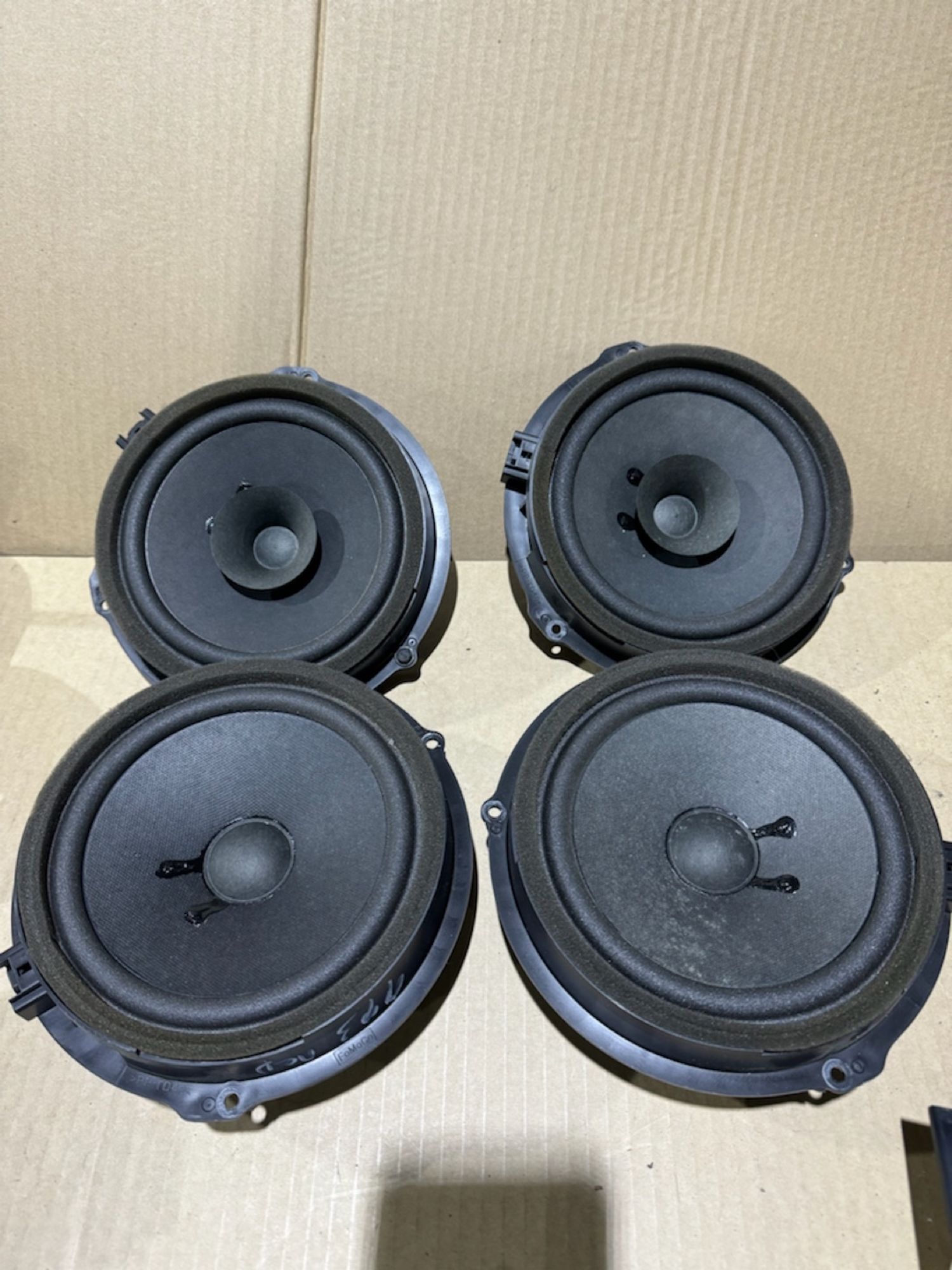 https://gcs.partsauto.market/rn-stockpro.appspot.com/thmbs/userImages/a486c87f8955b6e25f9185efee619899/part/89724c9b-d4ec-45ab-9b4f-f7a1014215e9_1744525530592.jpg