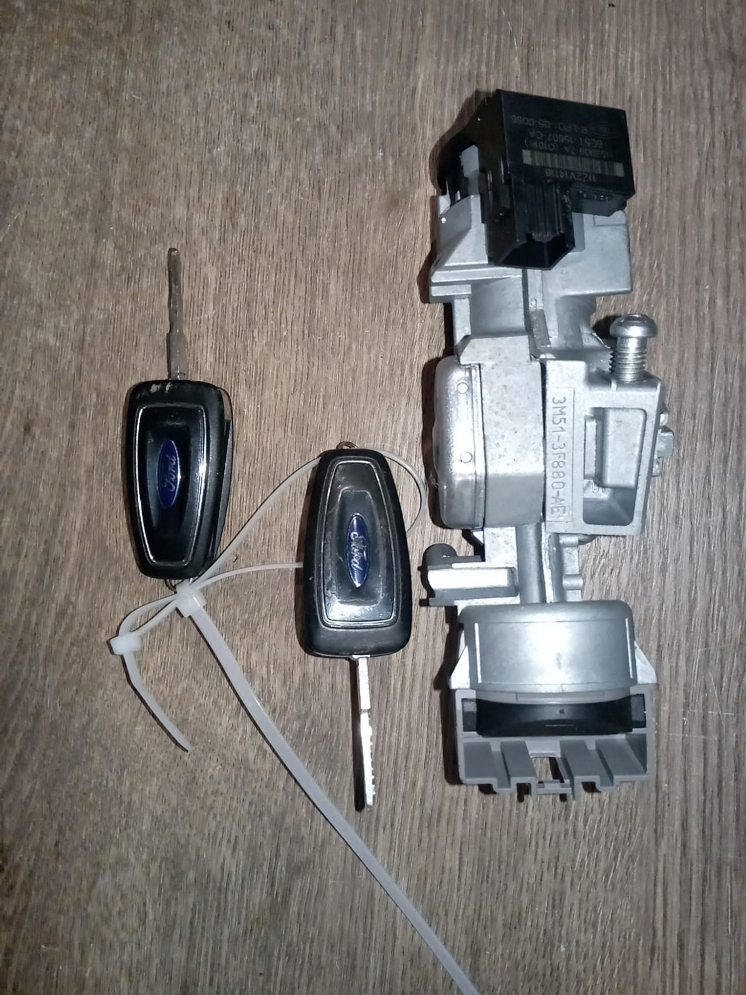 https://gcs.partsauto.market/rn-stockpro.appspot.com/thmbs/userImages/a486c87f8955b6e25f9185efee619899/part/b585264f-449c-4451-9674-698a9a8bc26f_1746983221063.jpg