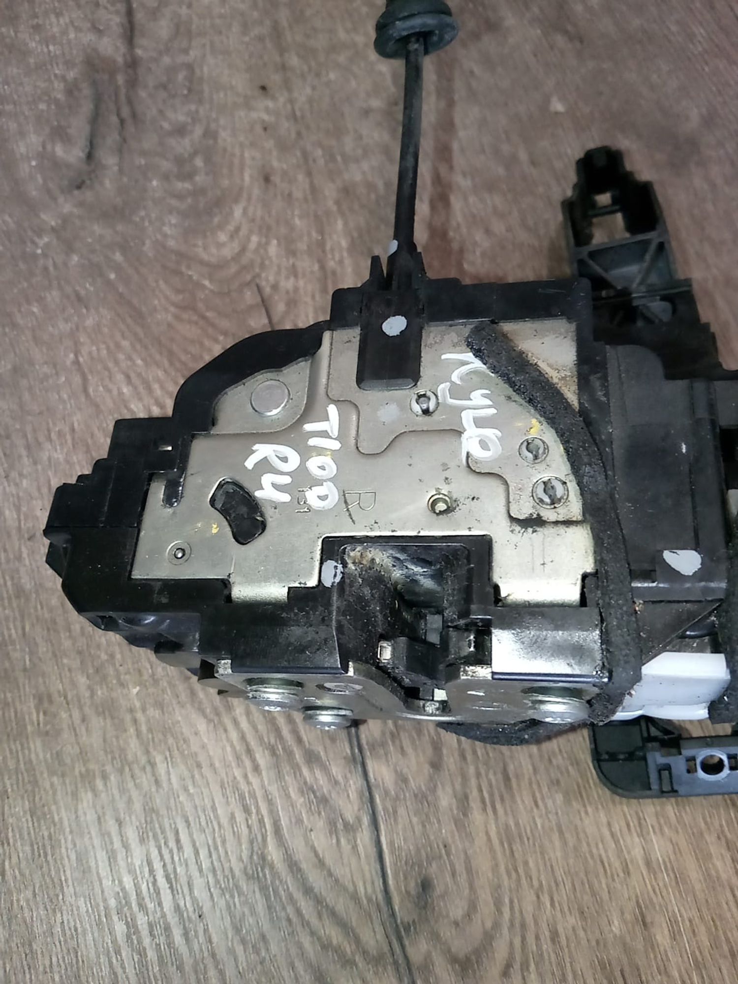 https://gcs.partsauto.market/rn-stockpro.appspot.com/thmbs/userImages/a486c87f8955b6e25f9185efee619899/part/d5e7bef2-f612-4697-8392-30914adf9caa_1749635265600.jpg