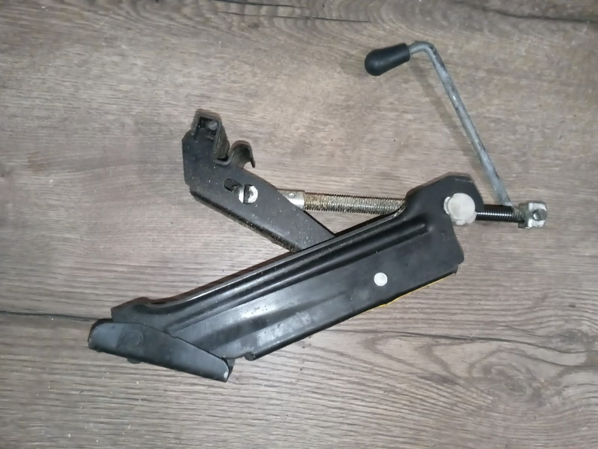 https://gcs.partsauto.market/rn-stockpro.appspot.com/thmbs/userImages/a486c87f8955b6e25f9185efee619899/part/dfb83769-0aa9-41ef-abd7-230c7afda47a_1747291798662.jpg