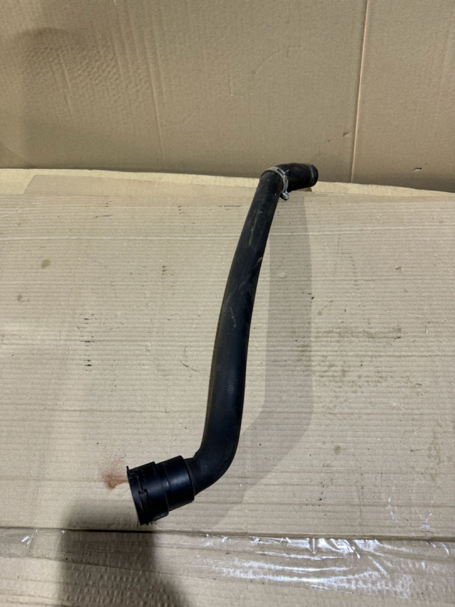 https://gcs.partsauto.market/rn-stockpro.appspot.com/thmbs/userImages/a486c87f8955b6e25f9185efee619899/part/e83c60b0-604f-4a19-a94f-02fe0a34b0d5_1746733273650.jpg