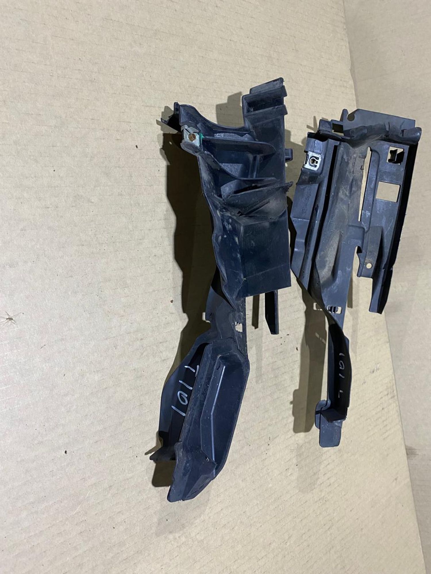 https://gcs.partsauto.market/rn-stockpro.appspot.com/thmbs/userImages/a486c87f8955b6e25f9185efee619899/part/f648d06f-cf9a-4724-b99b-986d4aa1cc21_1750197643221.jpg