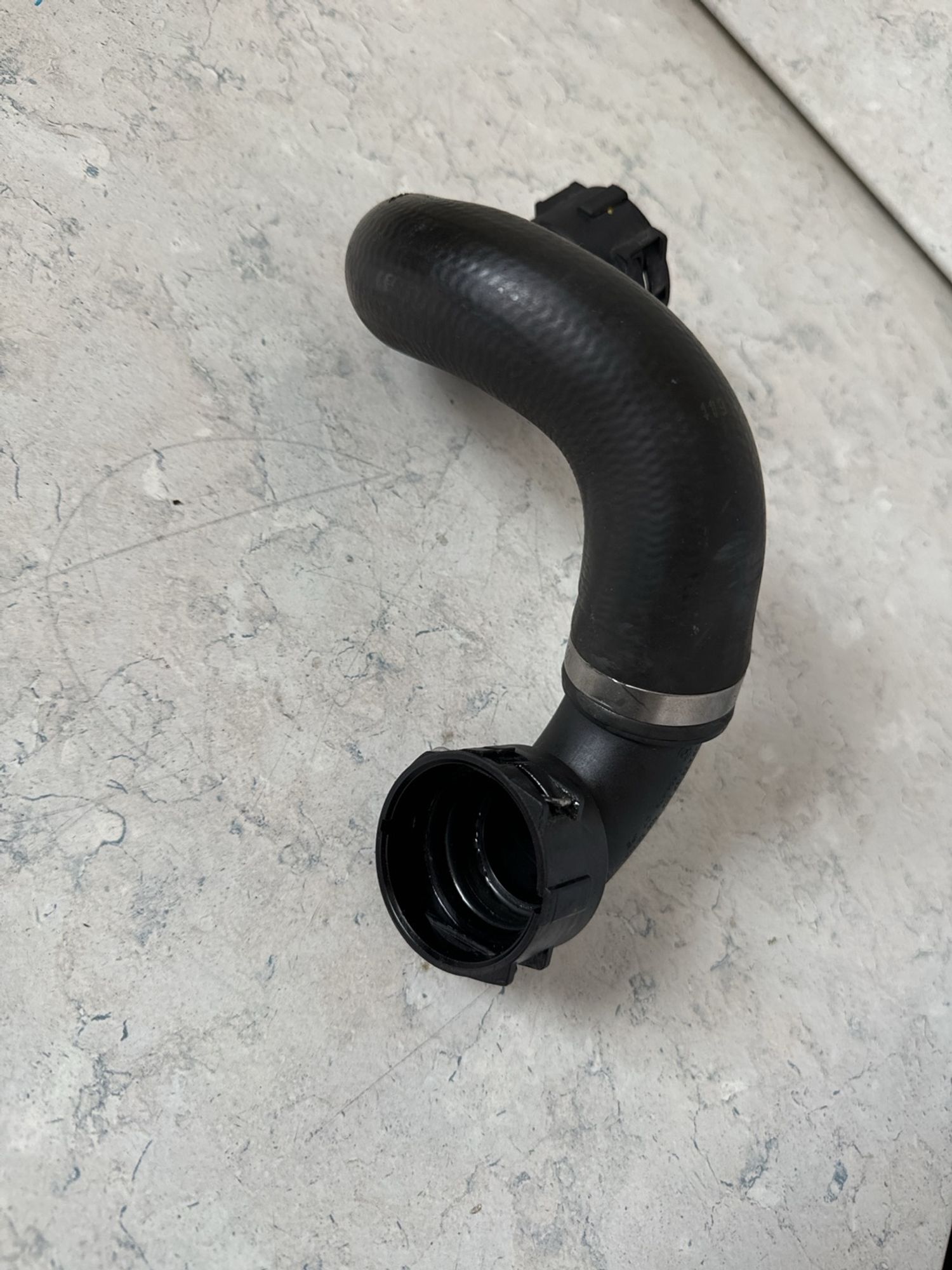 https://gcs.partsauto.market/rn-stockpro.appspot.com/thmbs/userImages/a909ba6a315635f66d2dc9265c66c6a4/part/1e9a0b47-853c-40e7-94ae-3e908f7afe61_1746613711334.jpg