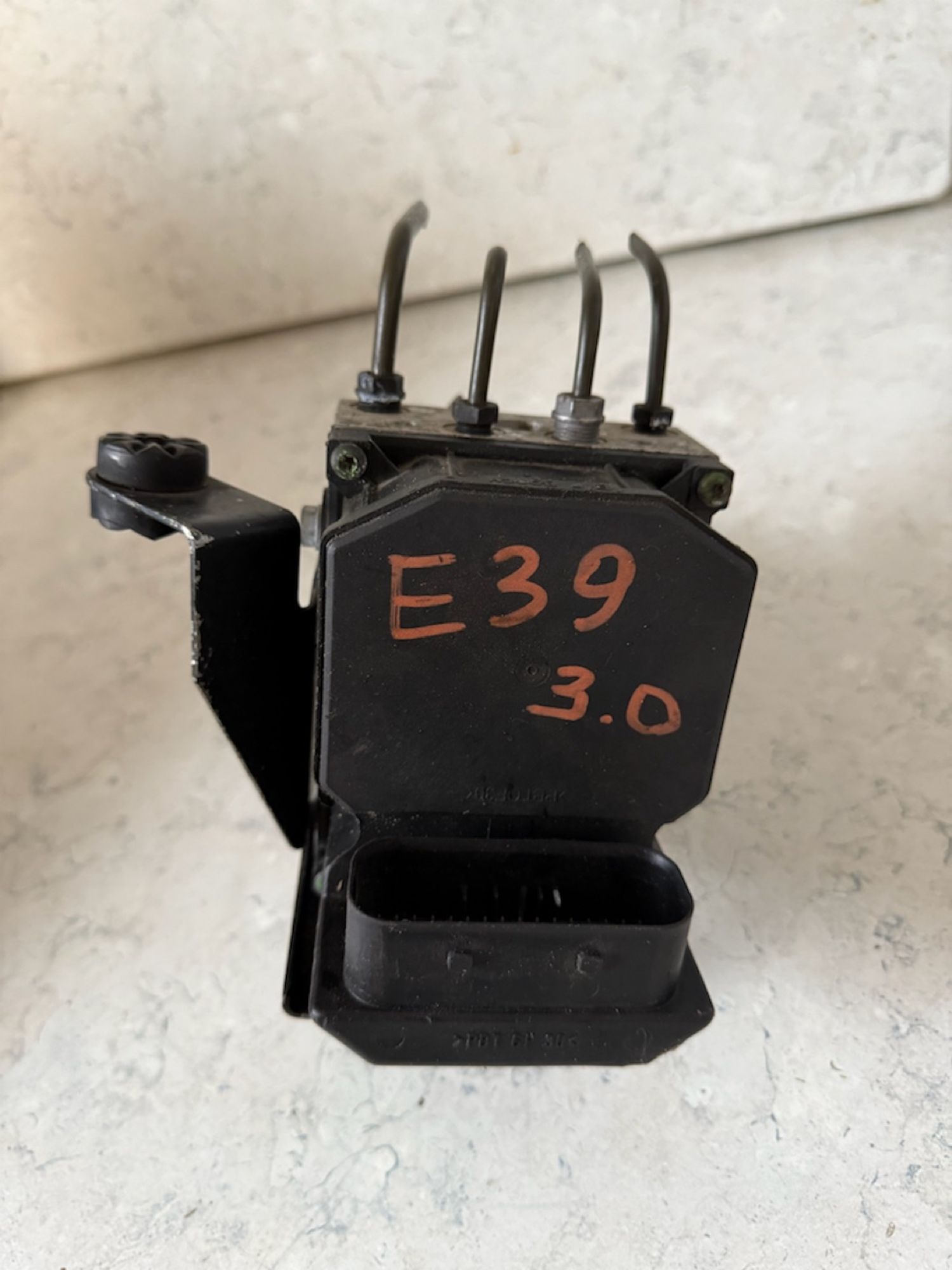 https://gcs.partsauto.market/rn-stockpro.appspot.com/thmbs/userImages/a909ba6a315635f66d2dc9265c66c6a4/part/201749ce-edf0-43b9-84c7-47b0baec434d_1746105572422.jpg