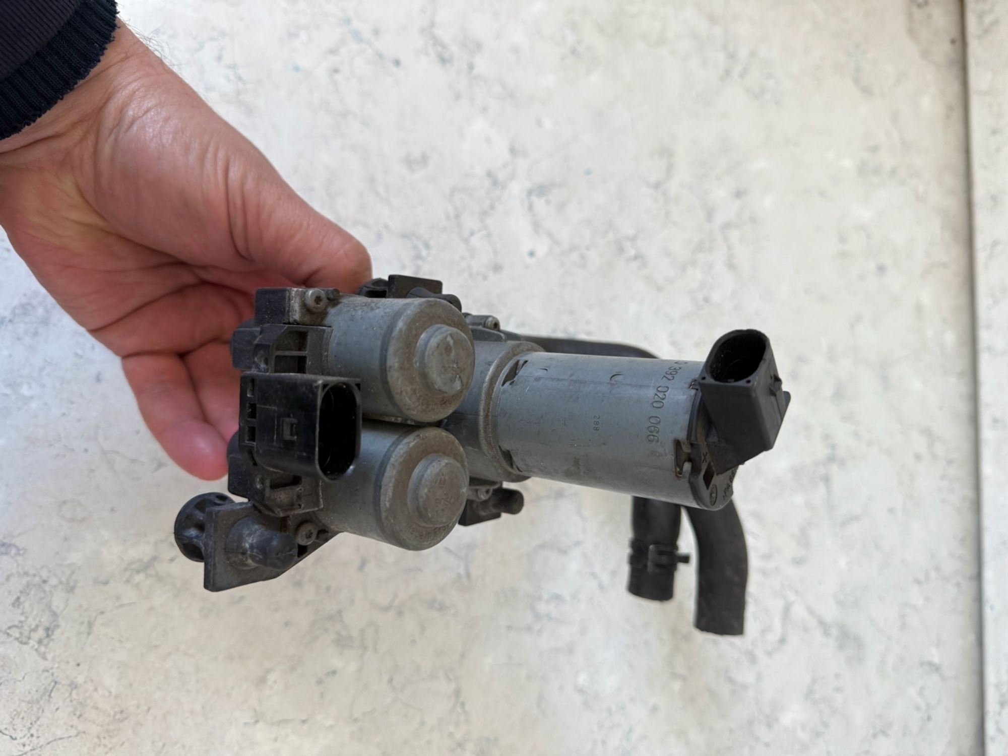 https://gcs.partsauto.market/rn-stockpro.appspot.com/thmbs/userImages/a909ba6a315635f66d2dc9265c66c6a4/part/4449a84d-9345-4726-a368-6665e70581e3_1746518799509.jpg
