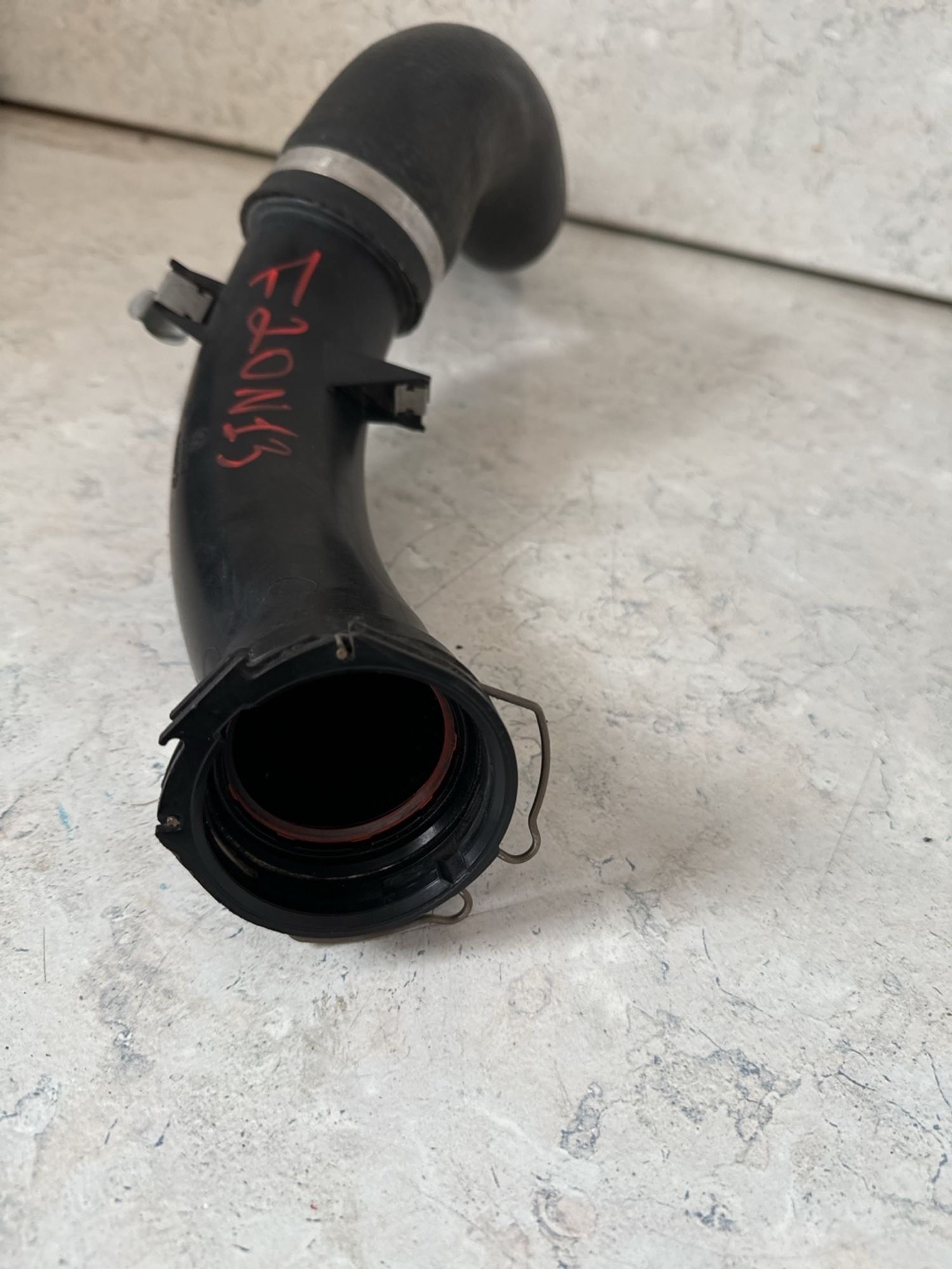 https://gcs.partsauto.market/rn-stockpro.appspot.com/thmbs/userImages/a909ba6a315635f66d2dc9265c66c6a4/part/4cff9786-60b9-4692-9dc0-826e7bd4d4f9_1746615926101.jpg