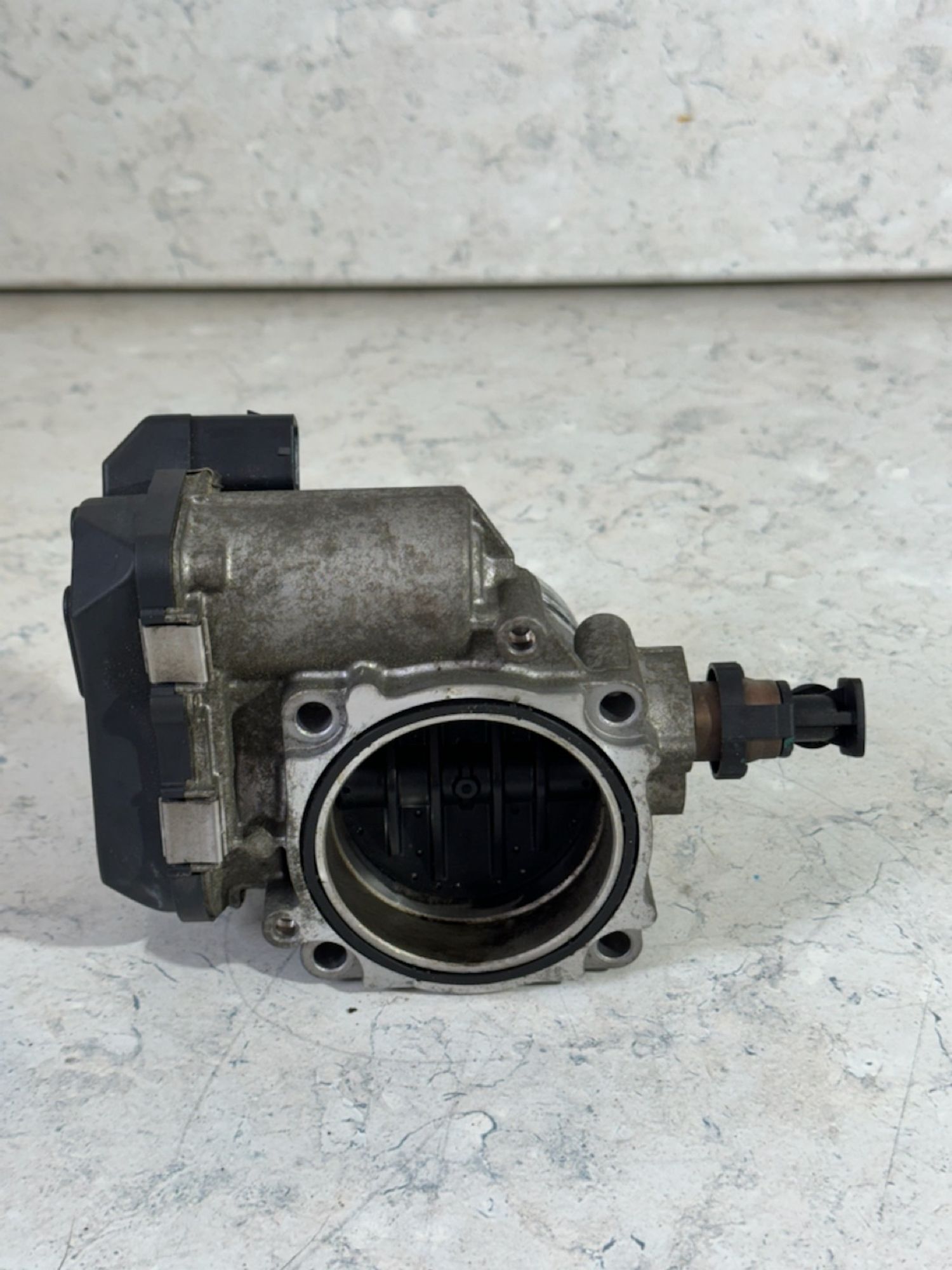https://gcs.partsauto.market/rn-stockpro.appspot.com/thmbs/userImages/a909ba6a315635f66d2dc9265c66c6a4/part/52561086-1c6d-4278-bd7d-ea8212c20834_1746617684192.jpg