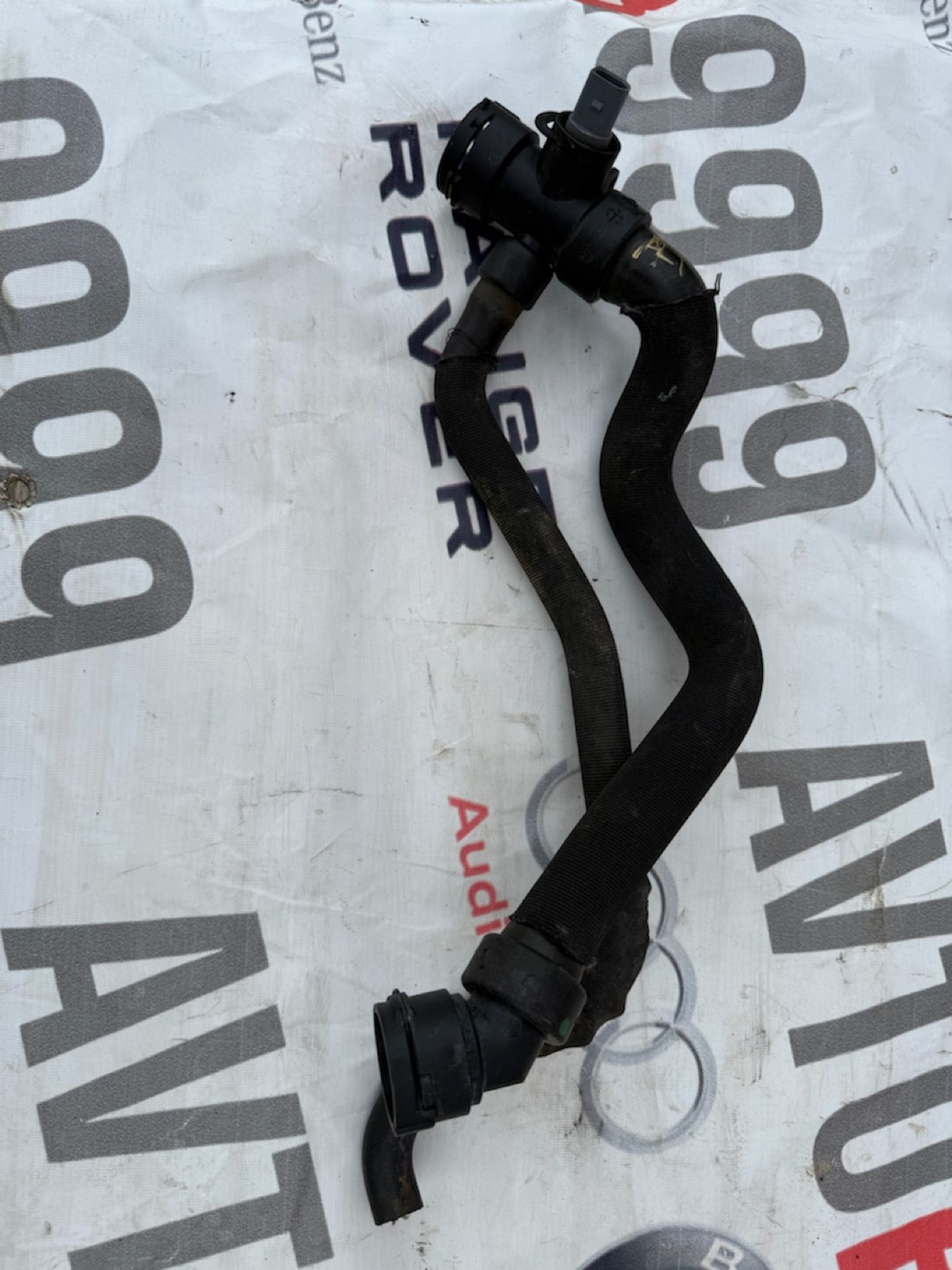 https://gcs.partsauto.market/rn-stockpro.appspot.com/thmbs/userImages/a909ba6a315635f66d2dc9265c66c6a4/part/6d936965-3e29-4b67-83f6-65d03b23fdb9_1748265871774.jpg