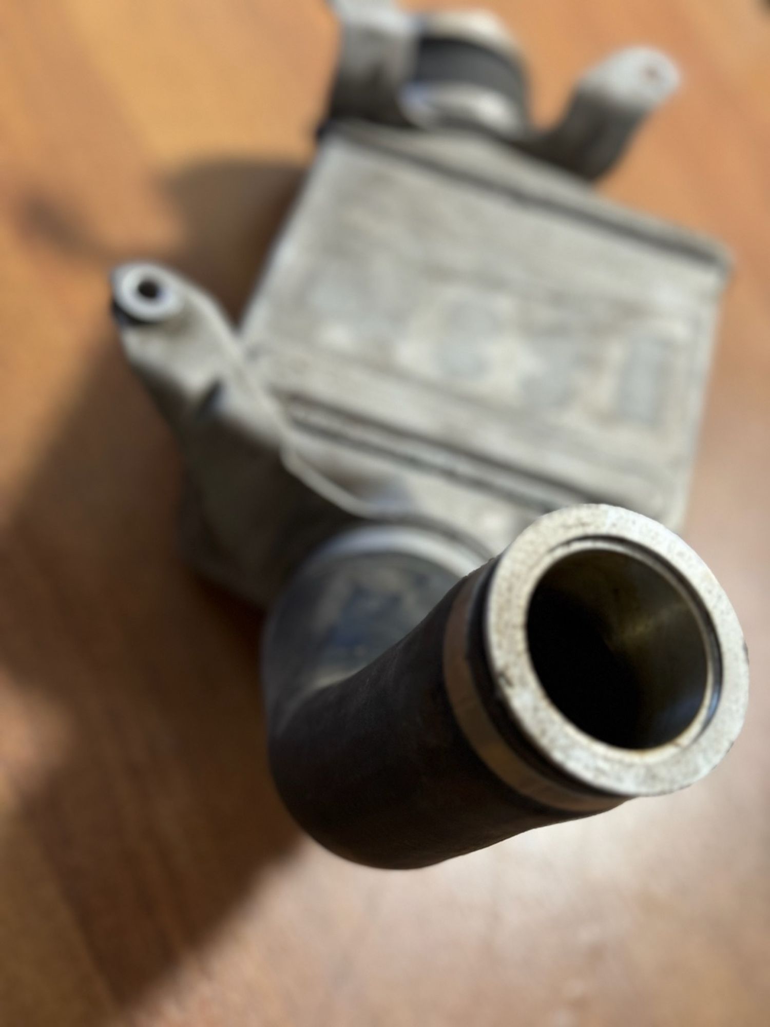 https://gcs.partsauto.market/rn-stockpro.appspot.com/thmbs/userImages/a909ba6a315635f66d2dc9265c66c6a4/part/6feb2b62-4ca8-4ad4-8224-1a78d3583449_1738414941913.jpg