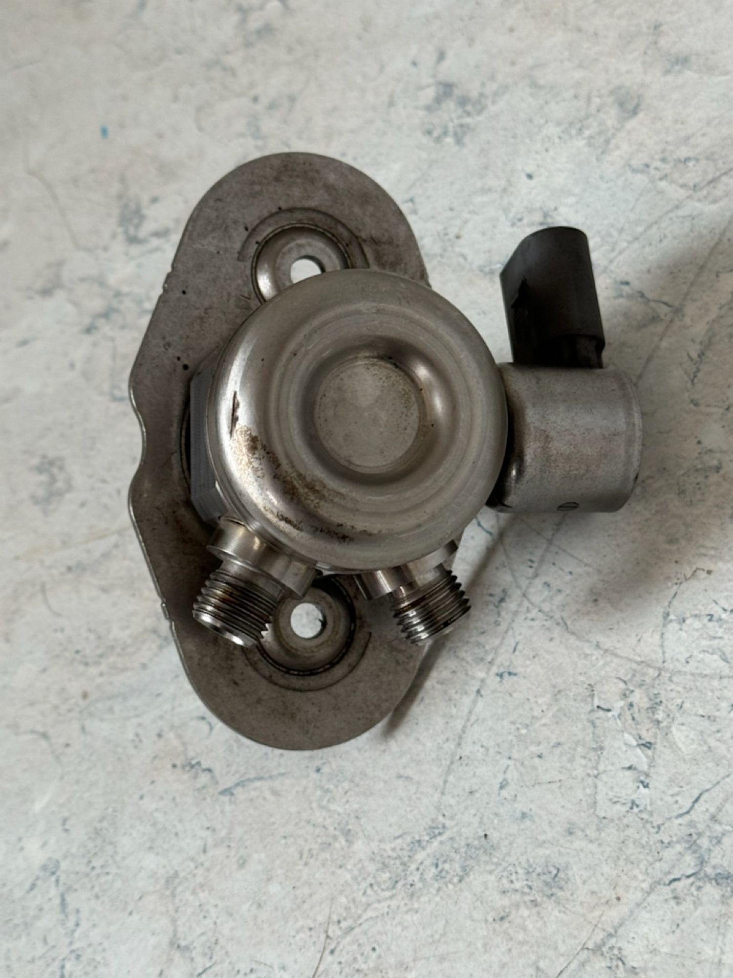 https://gcs.partsauto.market/rn-stockpro.appspot.com/thmbs/userImages/a909ba6a315635f66d2dc9265c66c6a4/part/768e3e5b-3ef0-4613-92bd-556e516e18ae_1746613568444.jpg