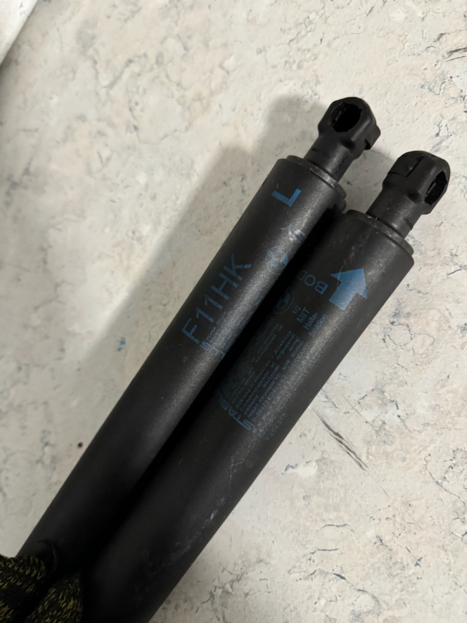 https://gcs.partsauto.market/rn-stockpro.appspot.com/thmbs/userImages/a909ba6a315635f66d2dc9265c66c6a4/part/7bee944b-449a-4f6c-a26f-51dfa3011ca4_1736429954774.jpg
