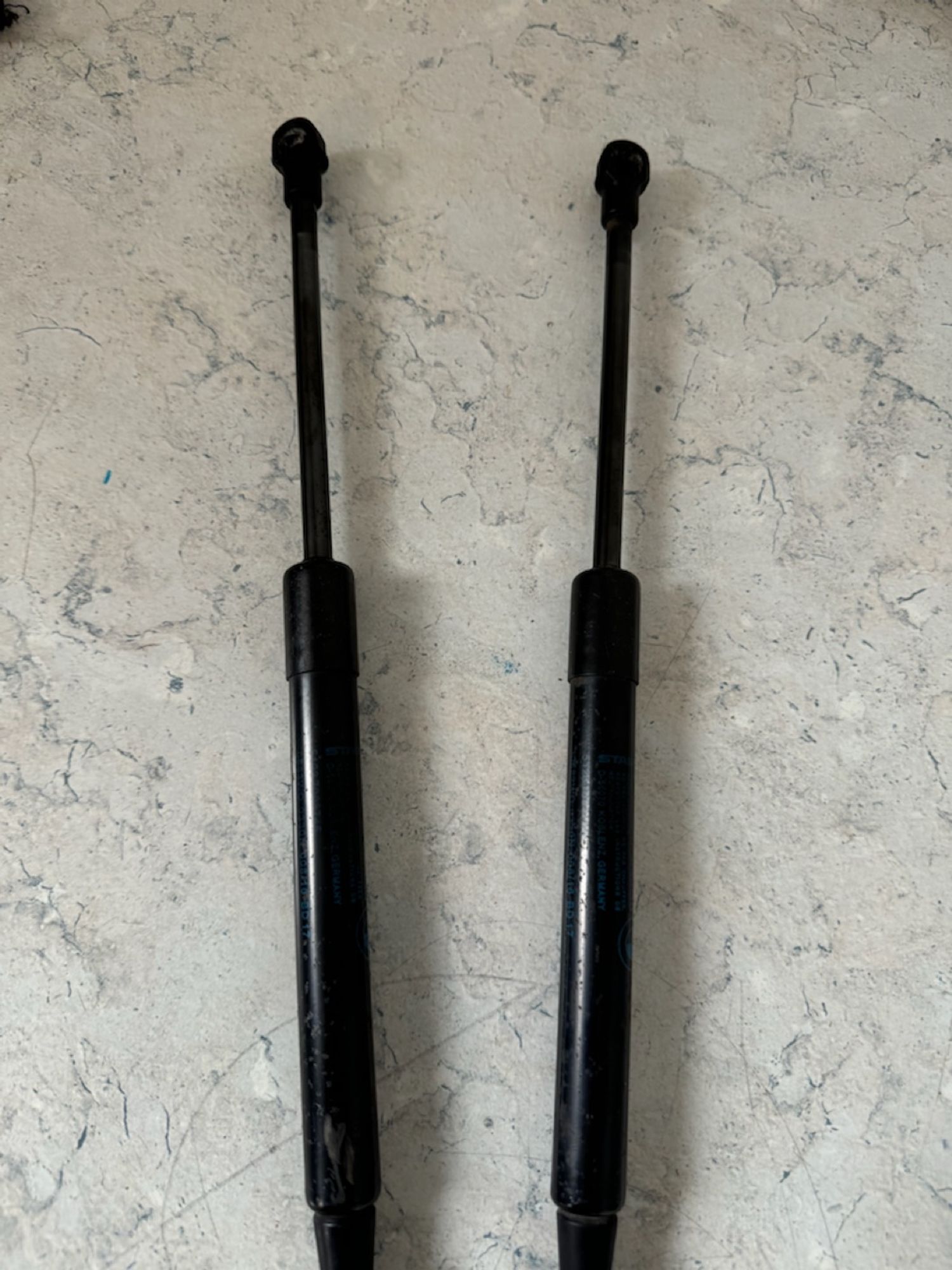 https://gcs.partsauto.market/rn-stockpro.appspot.com/thmbs/userImages/a909ba6a315635f66d2dc9265c66c6a4/part/ab5f0c8e-70bc-4f4a-96d7-38f869af1ea3_1746615256105.jpg