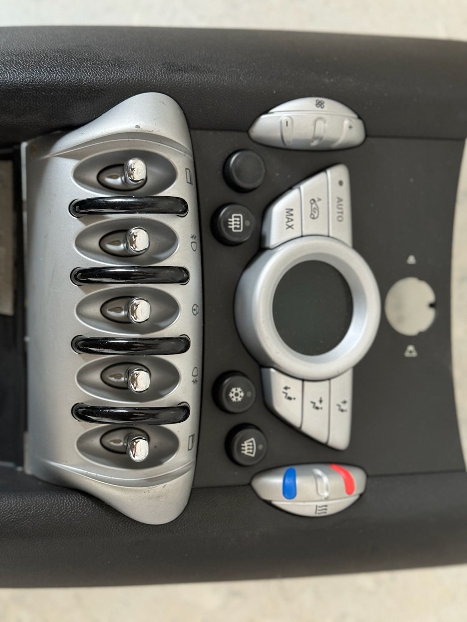 https://gcs.partsauto.market/rn-stockpro.appspot.com/thmbs/userImages/a909ba6a315635f66d2dc9265c66c6a4/part/b3d7cc59-1c40-46f2-8608-834037452198_1741777547619.jpg
