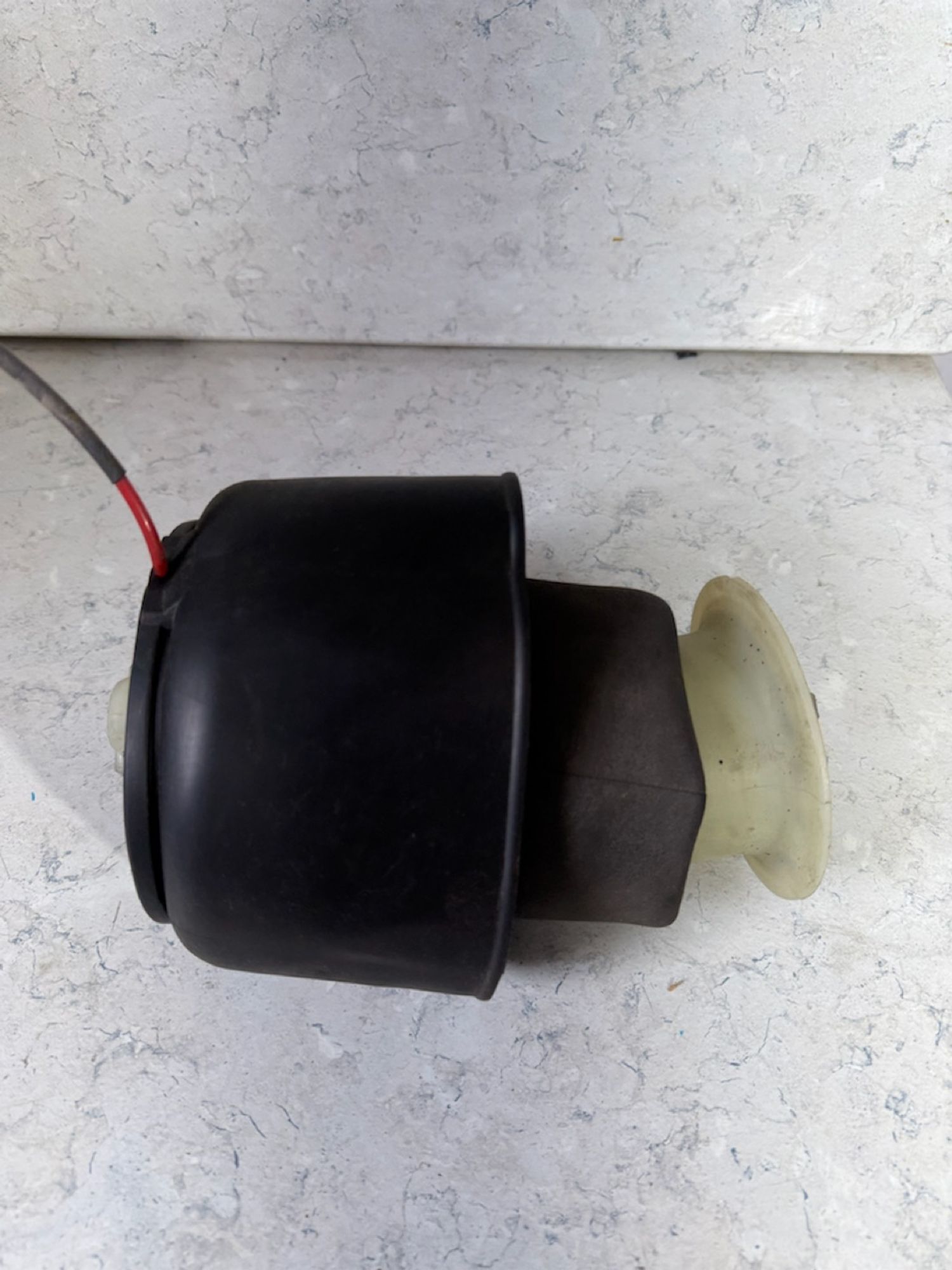 https://gcs.partsauto.market/rn-stockpro.appspot.com/thmbs/userImages/a909ba6a315635f66d2dc9265c66c6a4/part/e7864a48-be3c-4adc-bee1-0d0ea0e16ac3_1747734904756.jpg
