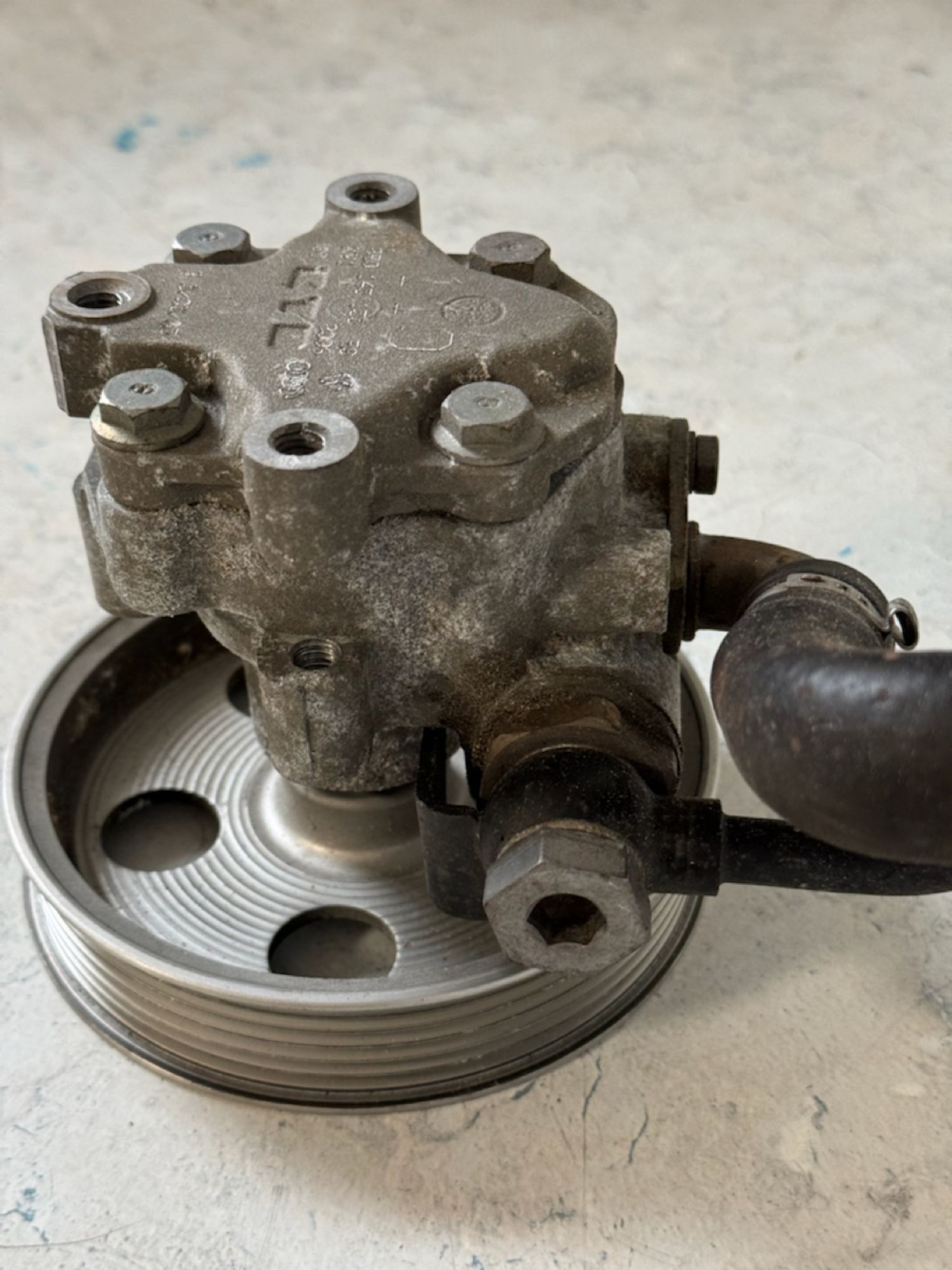 https://gcs.partsauto.market/rn-stockpro.appspot.com/thmbs/userImages/a909ba6a315635f66d2dc9265c66c6a4/part/f92af50f-387a-49bf-a0dc-86e38f73ac55_1741784274085.jpg