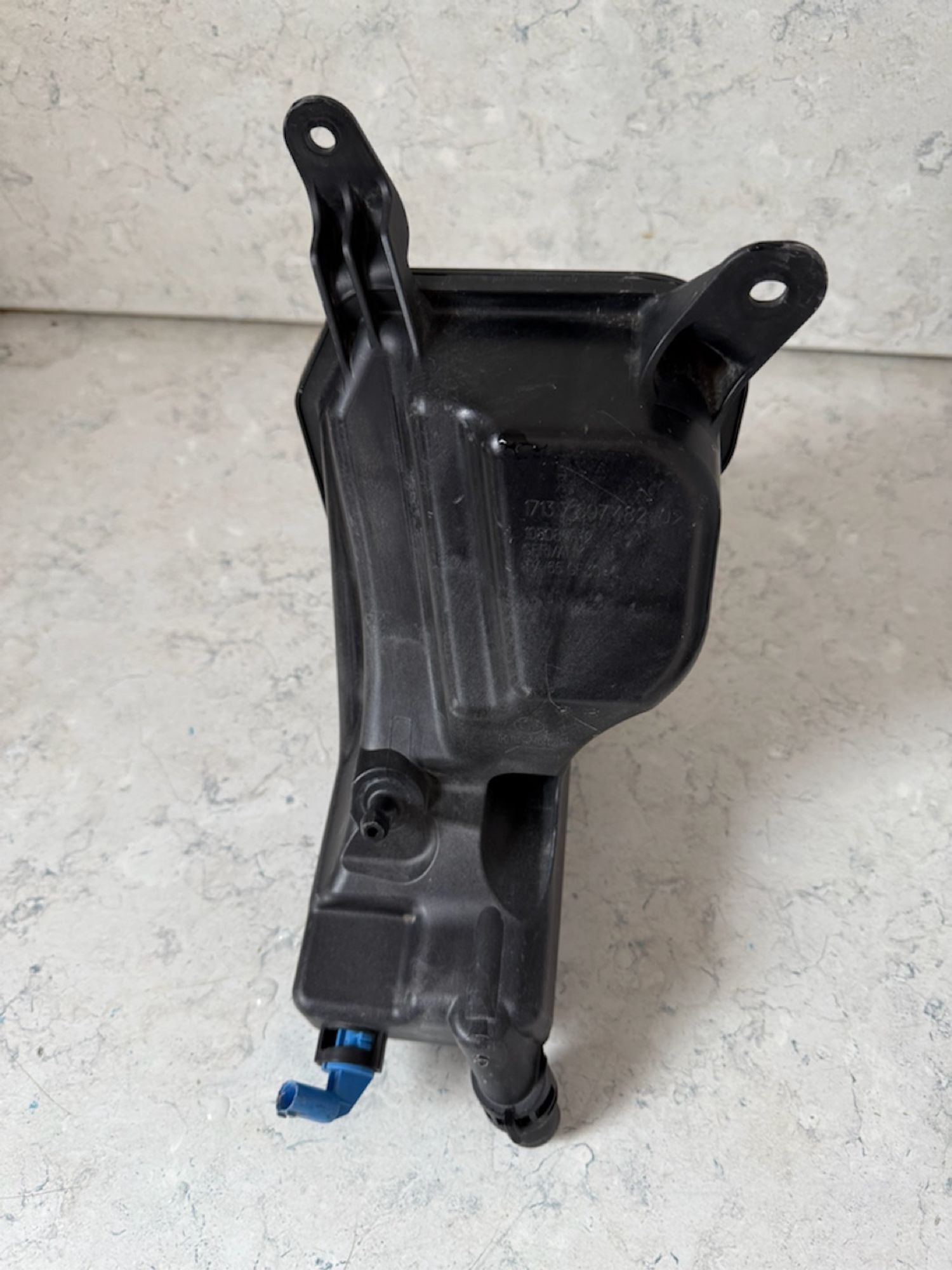 https://gcs.partsauto.market/rn-stockpro.appspot.com/thmbs/userImages/a909ba6a315635f66d2dc9265c66c6a4/part/f93d7d53-78c7-4100-991e-a2ea4775aa5b_1746448711305.jpg