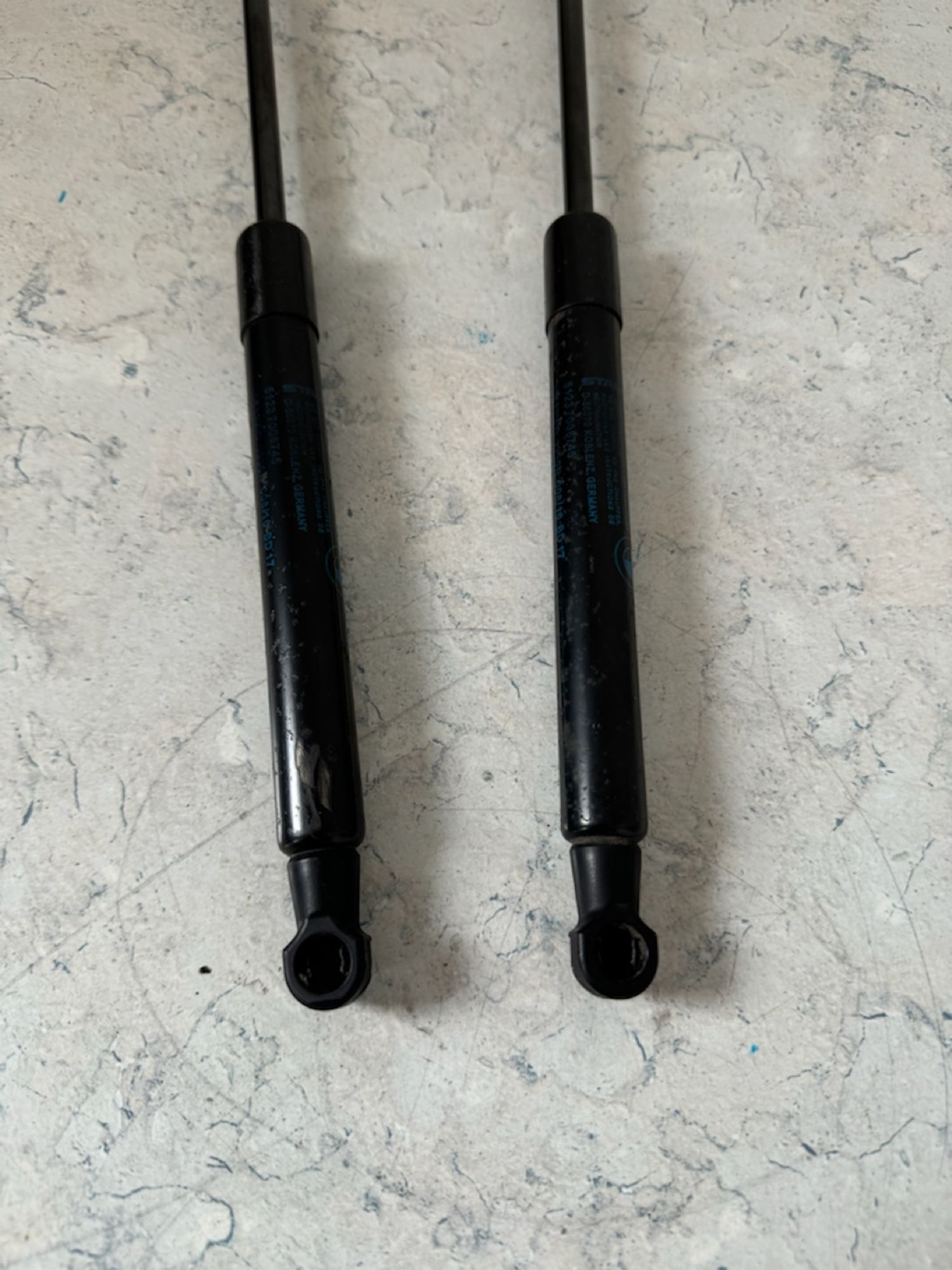 https://gcs.partsauto.market/rn-stockpro.appspot.com/thmbs/userImages/a909ba6a315635f66d2dc9265c66c6a4/part/fb55eb7f-3fae-4249-92ed-38ee65b38f19_1746615258834.jpg