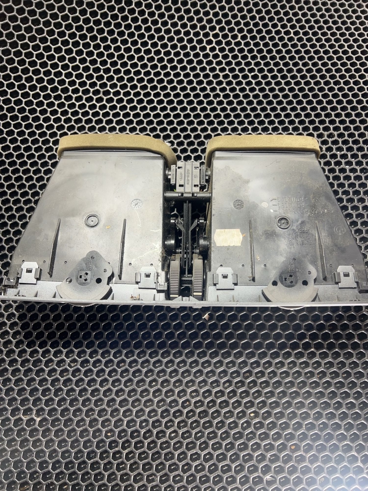 https://gcs.partsauto.market/rn-stockpro.appspot.com/thmbs/userImages/aa29cdc6c711a260495b66e7b9acbe69/part/46e7677e-67d1-4ca7-b89d-fbdea3abb7f5_1746893361946.jpg