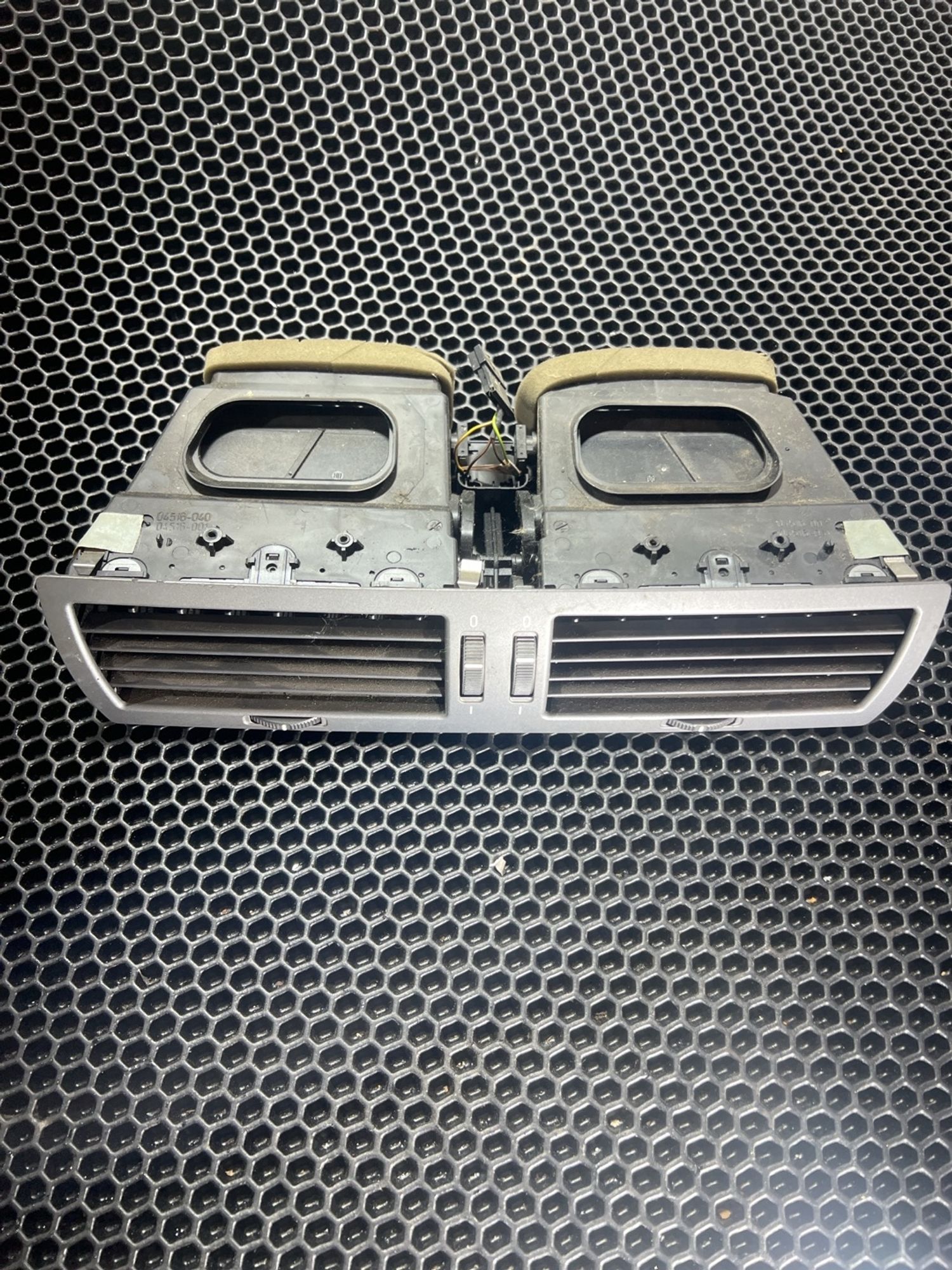 https://gcs.partsauto.market/rn-stockpro.appspot.com/thmbs/userImages/aa29cdc6c711a260495b66e7b9acbe69/part/772e0eab-1cbb-4809-a4ff-824fdf07a263_1746893358768.jpg