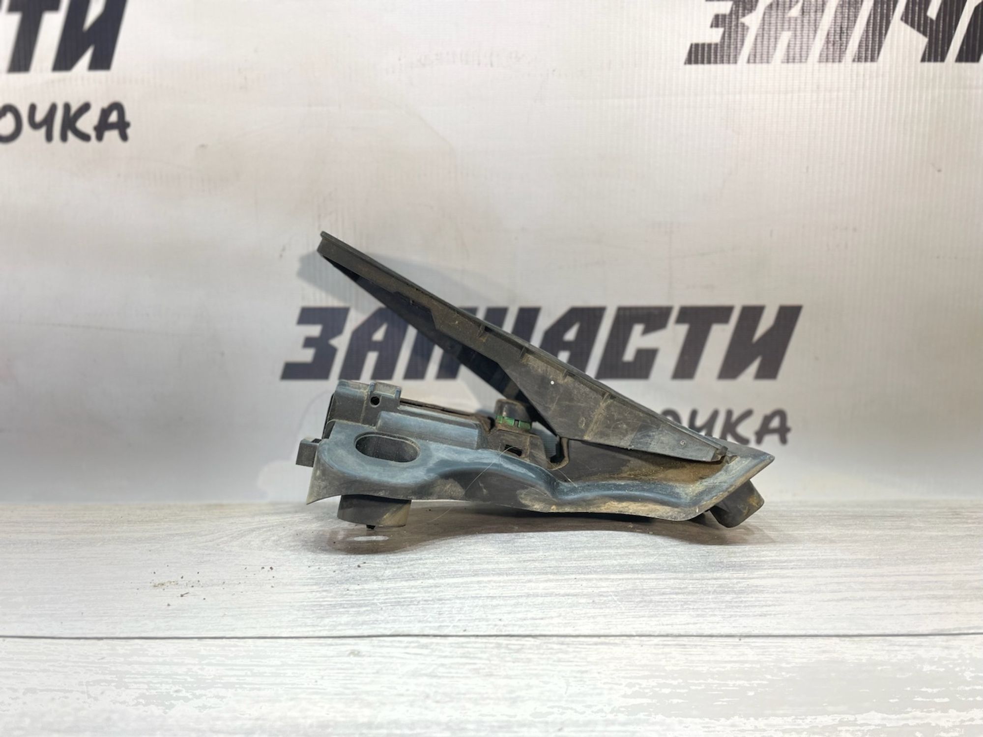 https://gcs.partsauto.market/rn-stockpro.appspot.com/thmbs/userImages/afb38d96ab8c9795ecac00e406b21163/part/1f6f43fb-42ee-4f8f-b92b-918bf957f805_1750170407367.jpg