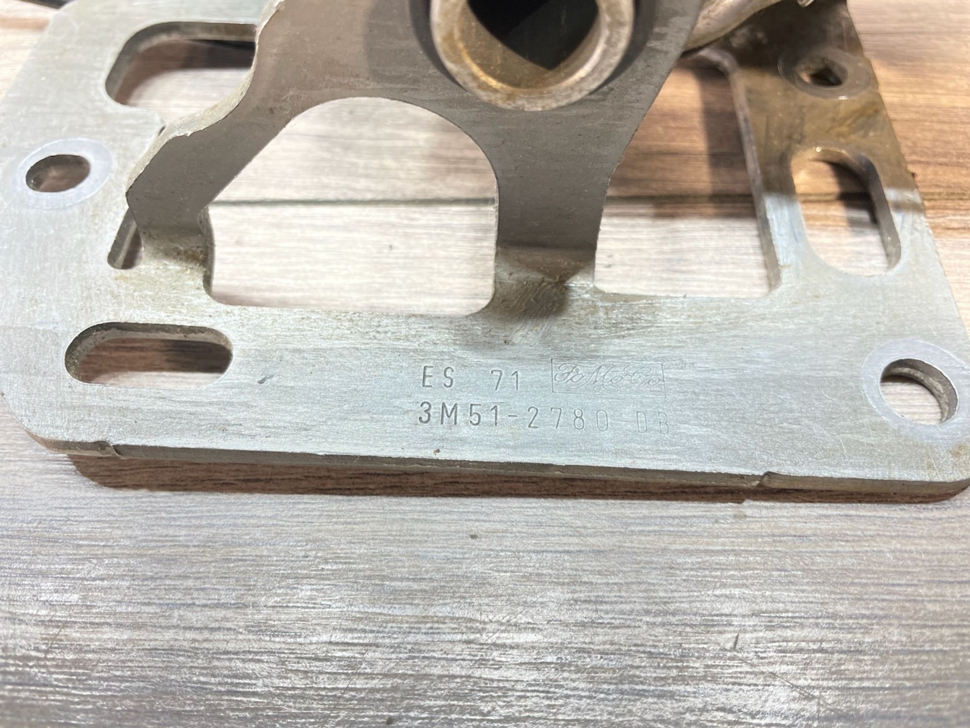 https://gcs.partsauto.market/rn-stockpro.appspot.com/thmbs/userImages/afb38d96ab8c9795ecac00e406b21163/part/2a10ad12-9b94-4227-a7bd-291cd4e584d1_1747046451970.jpg