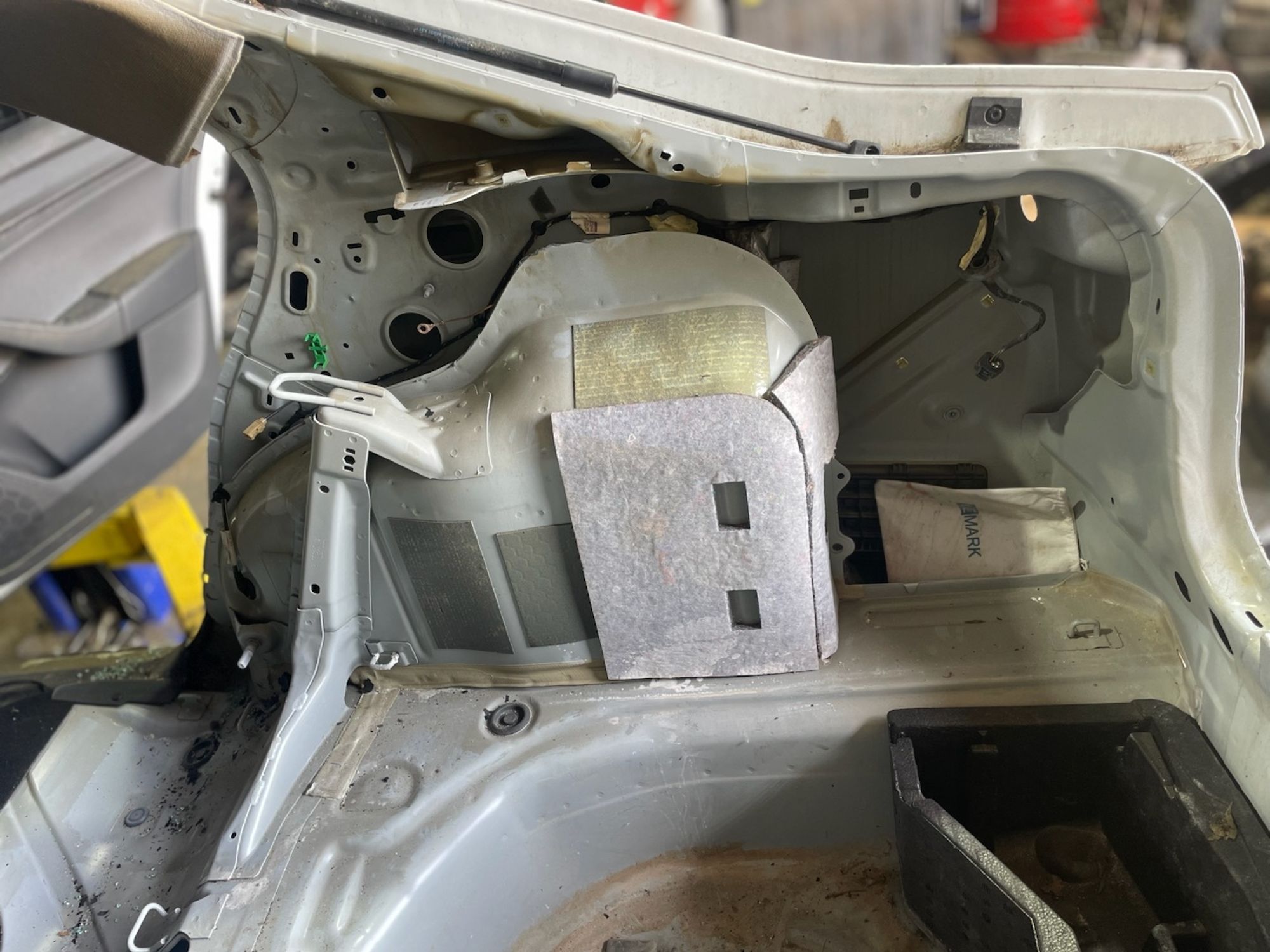 https://gcs.partsauto.market/rn-stockpro.appspot.com/thmbs/userImages/afb38d96ab8c9795ecac00e406b21163/part/529c0eda-fedb-4f45-9efd-9cb8af3d029d_1748248976750.jpg