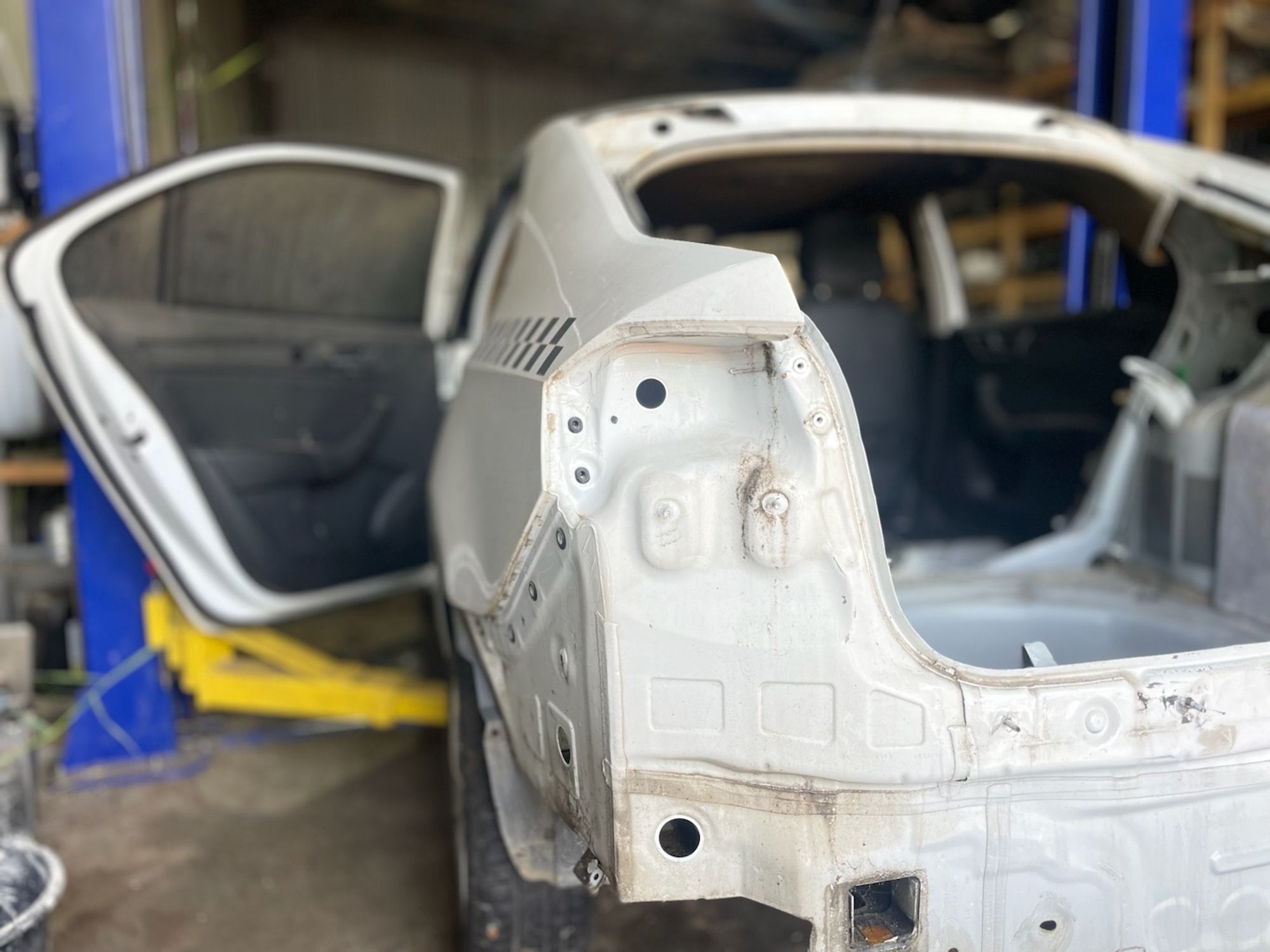 https://gcs.partsauto.market/rn-stockpro.appspot.com/thmbs/userImages/afb38d96ab8c9795ecac00e406b21163/part/7665698e-55e3-4fce-9033-547f76733d26_1748249648495.jpg