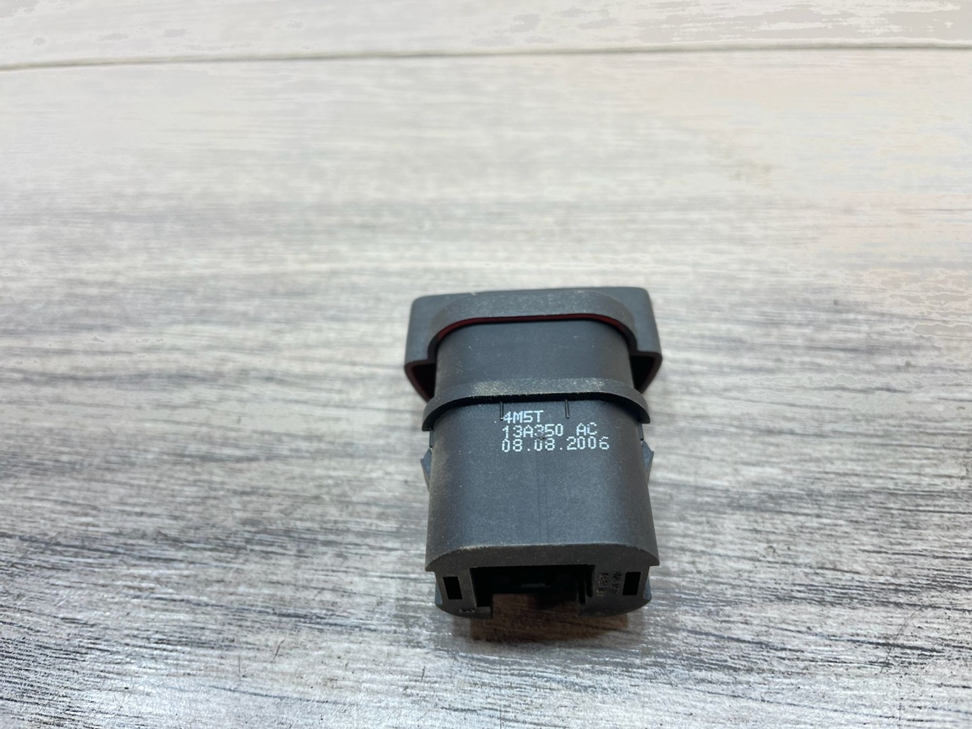 https://gcs.partsauto.market/rn-stockpro.appspot.com/thmbs/userImages/afb38d96ab8c9795ecac00e406b21163/part/aa992066-5ac1-4013-97cc-92e3e30228da_1747040771296.jpg