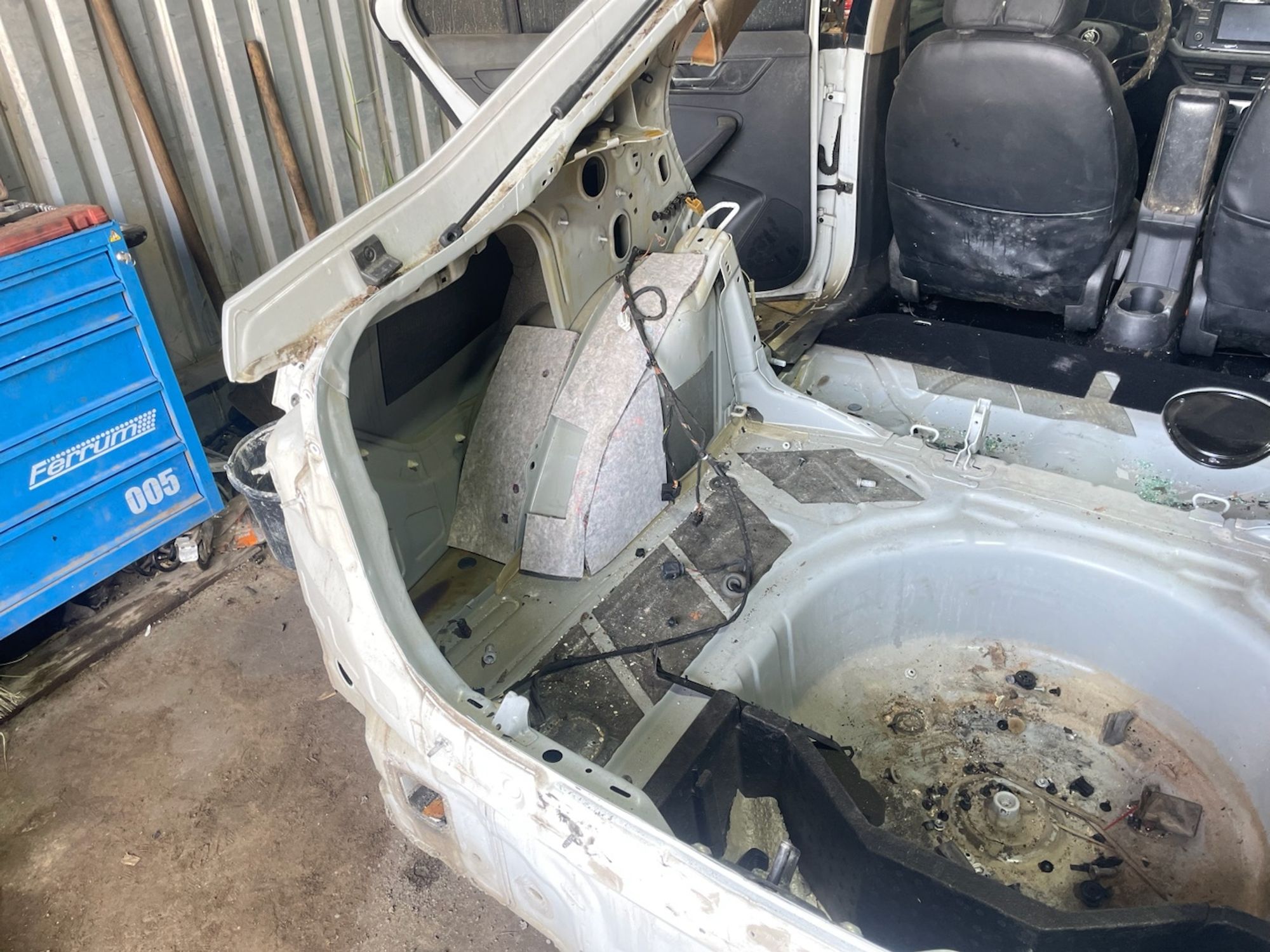 https://gcs.partsauto.market/rn-stockpro.appspot.com/thmbs/userImages/afb38d96ab8c9795ecac00e406b21163/part/d8d66077-5817-422f-89a2-41217117129c_1748249654161.jpg