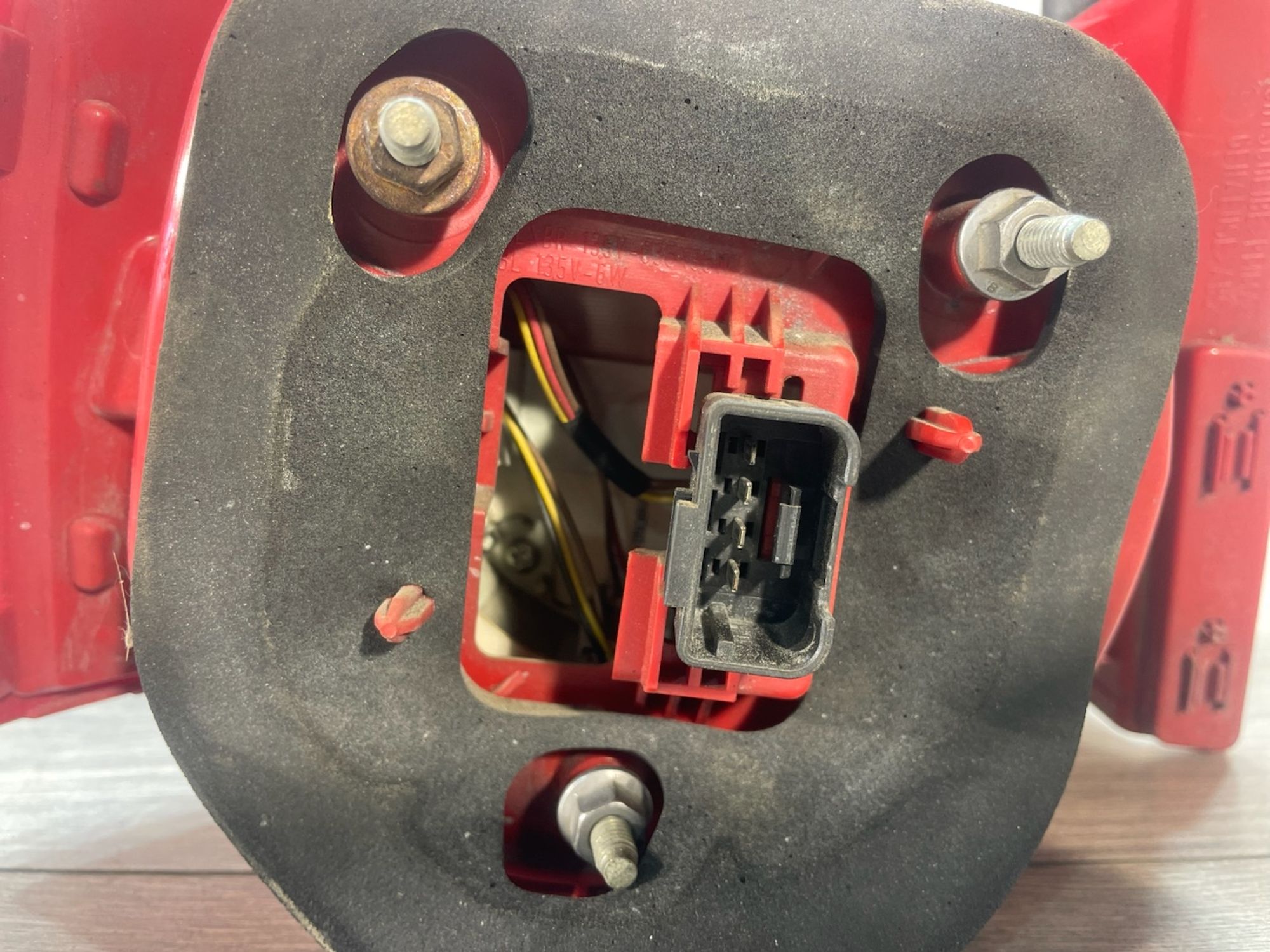 https://gcs.partsauto.market/rn-stockpro.appspot.com/thmbs/userImages/afb38d96ab8c9795ecac00e406b21163/part/f8bdf5ea-ff89-431f-8b6b-75013846a381_1749740720153.jpg