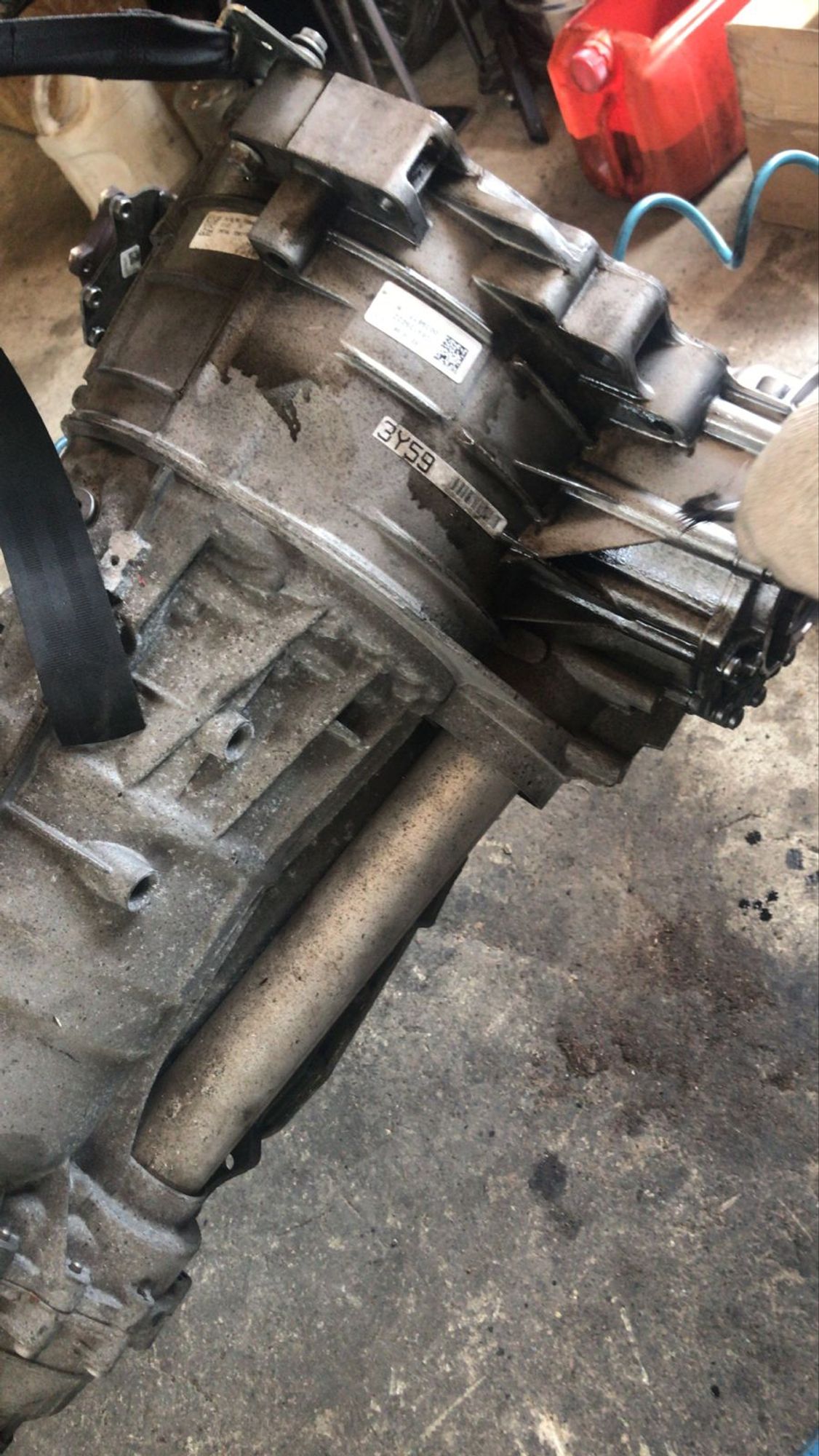 https://gcs.partsauto.market/rn-stockpro.appspot.com/thmbs/userImages/b51960b0e7d1179fccad8f4ecd9393ed/part/ca152efb-4be2-4b54-b14f-d22abae4167d_1749032708280.jpg