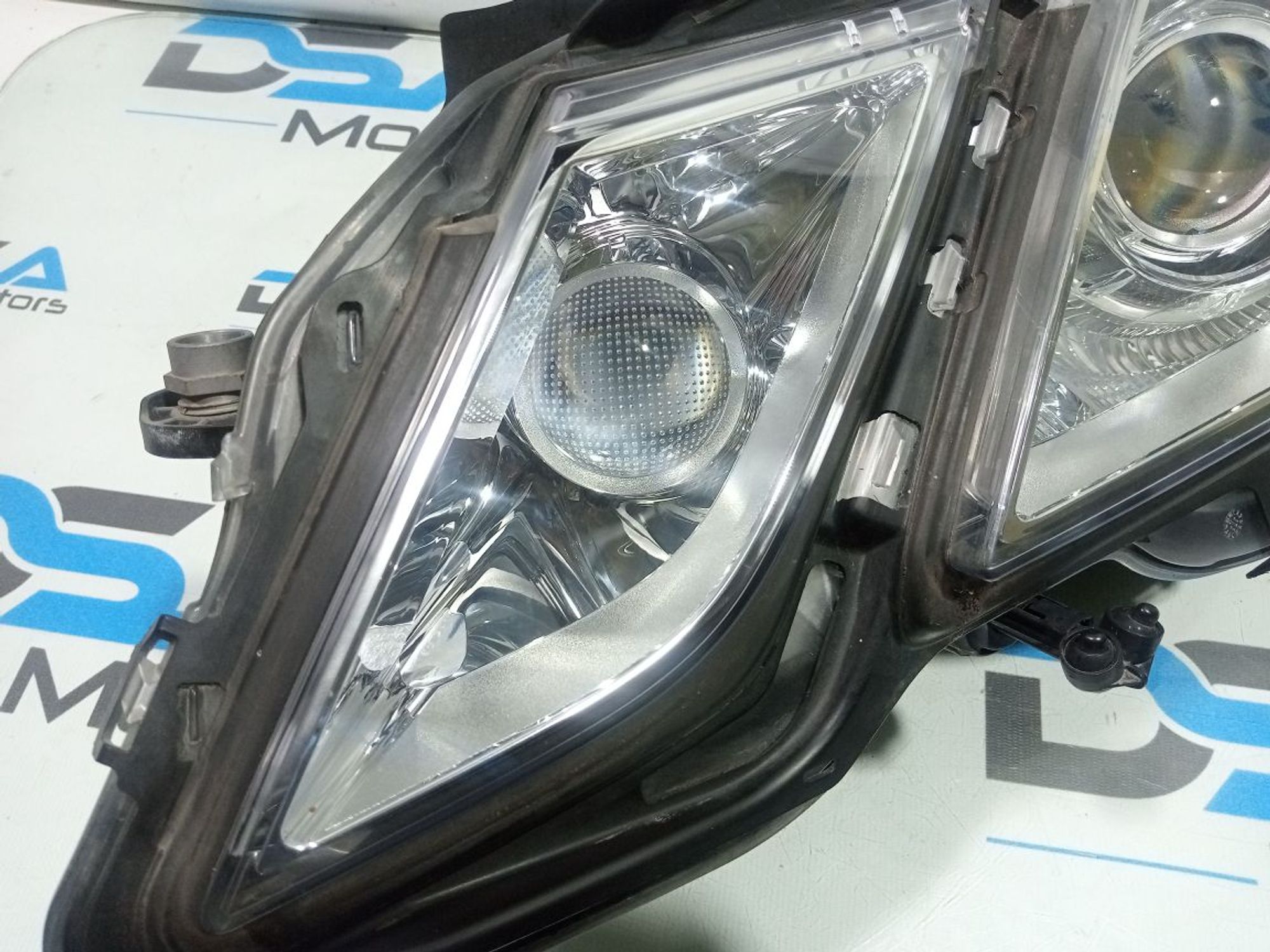 https://gcs.partsauto.market/rn-stockpro.appspot.com/thmbs/userImages/b7628e092085f1f91467af1afb6e7630/part/00982e4f-98f8-4a57-9b66-1aed9288e3c8_1747896726654.jpg