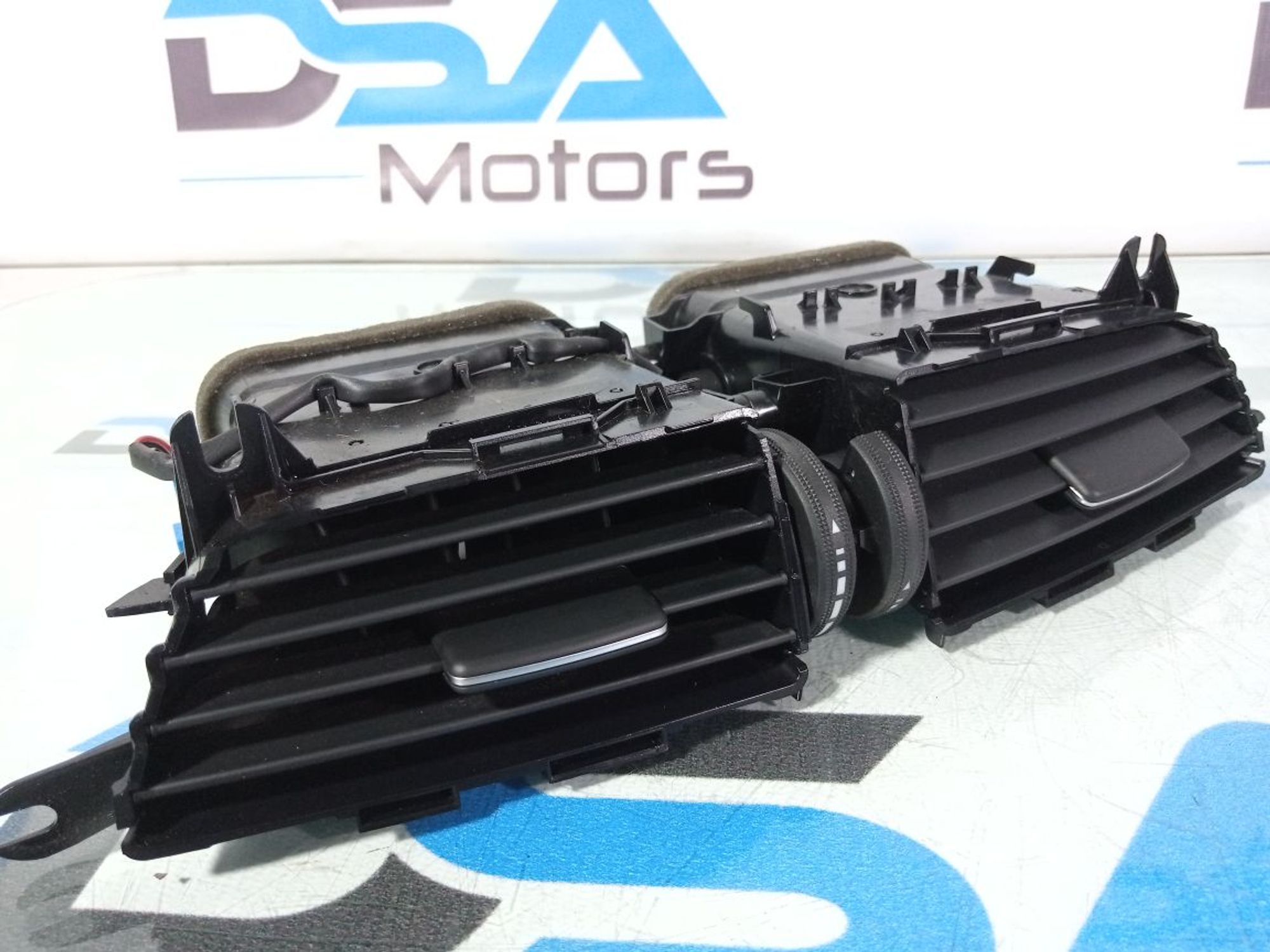 https://gcs.partsauto.market/rn-stockpro.appspot.com/thmbs/userImages/b7628e092085f1f91467af1afb6e7630/part/011f8a4f-9239-41c0-ad91-1cffdd92a4ed_1747662475947.jpg