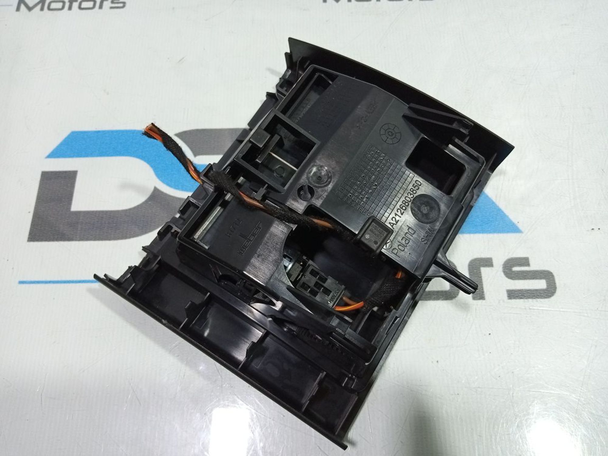 https://gcs.partsauto.market/rn-stockpro.appspot.com/thmbs/userImages/b7628e092085f1f91467af1afb6e7630/part/01abd935-308a-4d36-b621-9333c1bb71fe_1748161653580.jpg