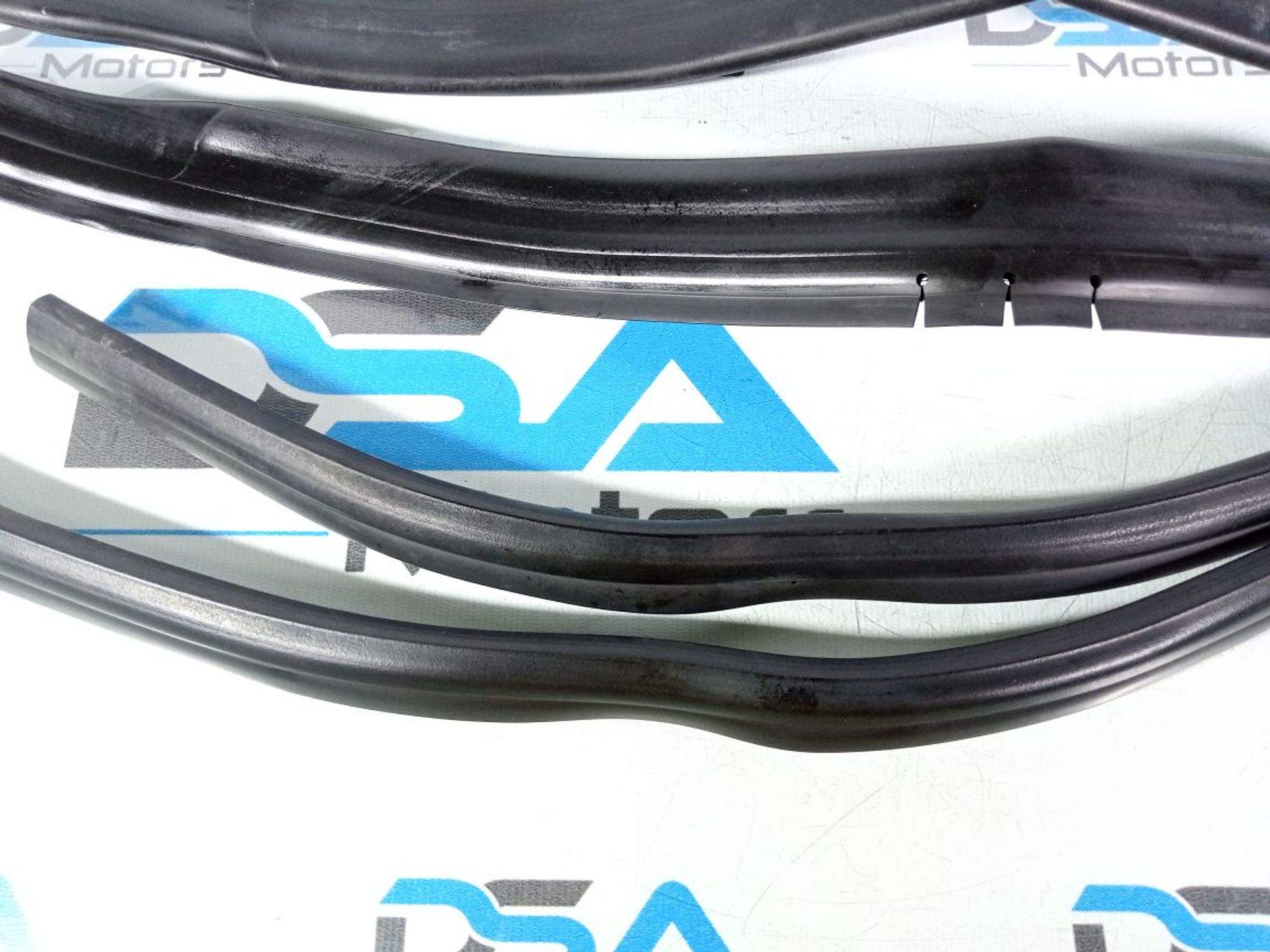 https://gcs.partsauto.market/rn-stockpro.appspot.com/thmbs/userImages/b7628e092085f1f91467af1afb6e7630/part/01bb43e5-af26-4b16-a0c1-fd0ae393f4ed_1746166722710.jpg