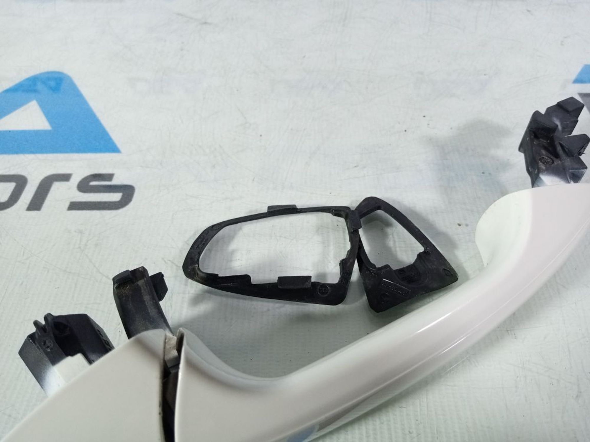 https://gcs.partsauto.market/rn-stockpro.appspot.com/thmbs/userImages/b7628e092085f1f91467af1afb6e7630/part/01f43d7d-88b0-46f3-835d-7ae0baedf927_1741334610052.jpg